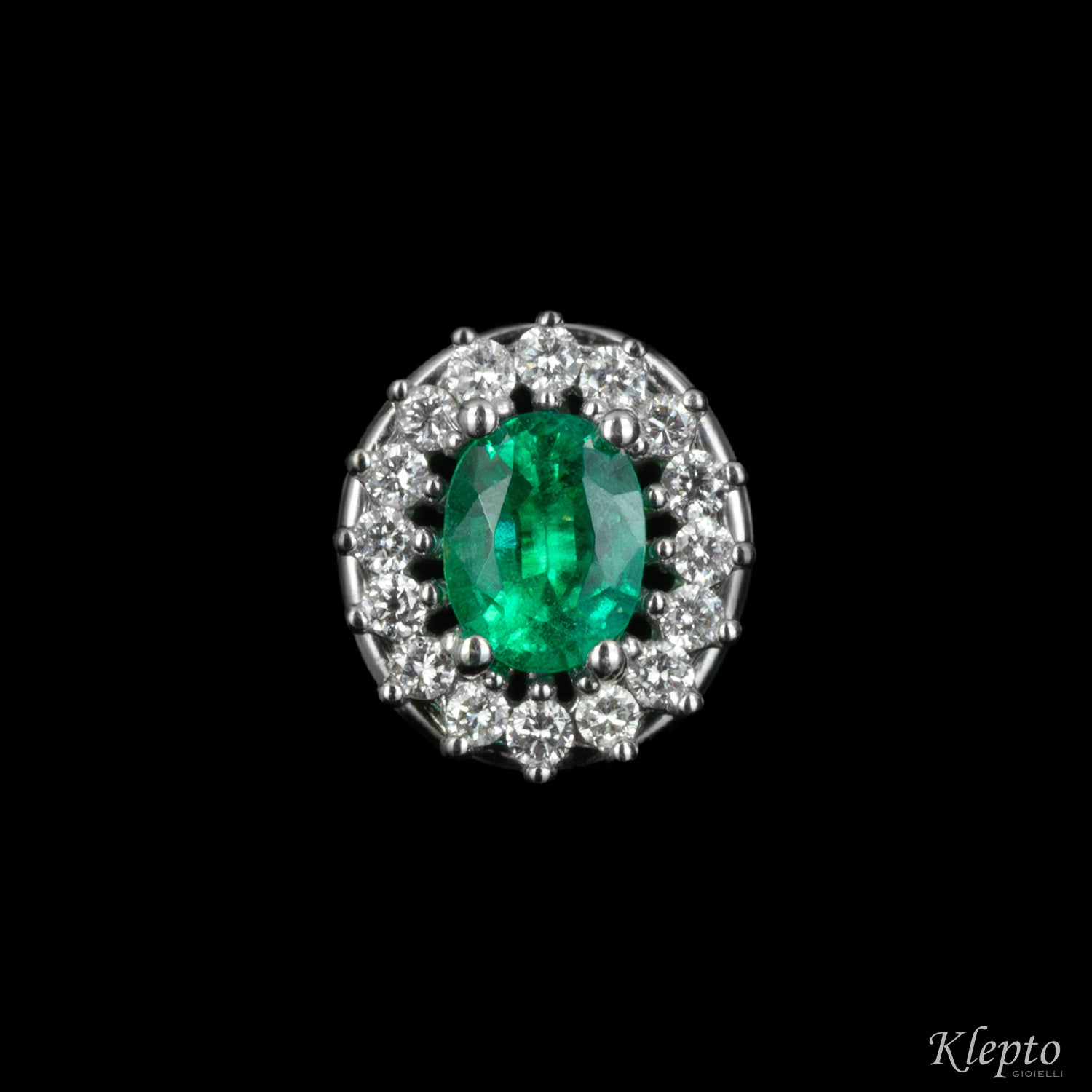 White gold lobe earrings with Emeralds and Diamonds
