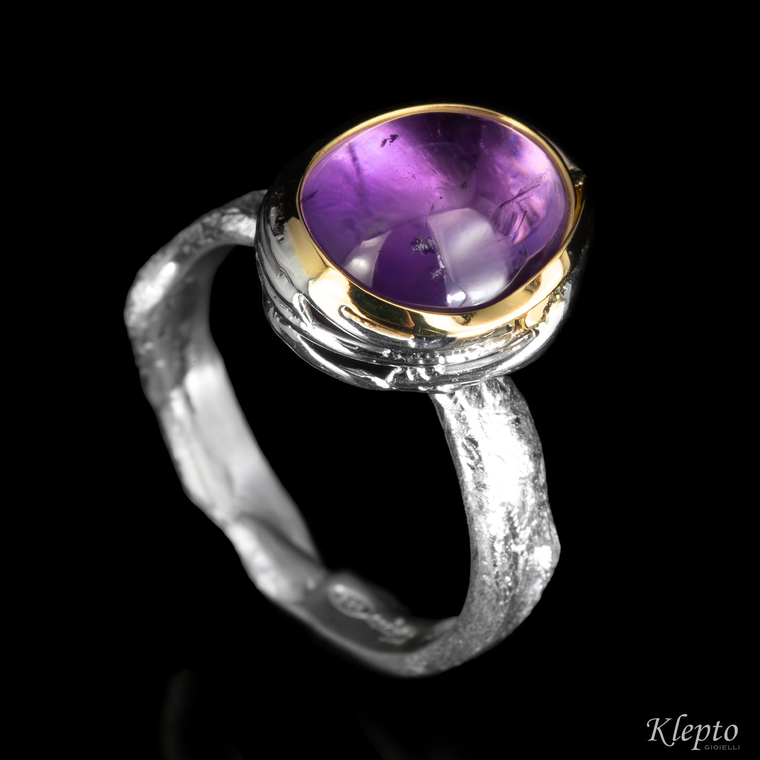 Silnova® Silver Ring "Bumba" with Cabochon Amethyst and Yellow Gold Details