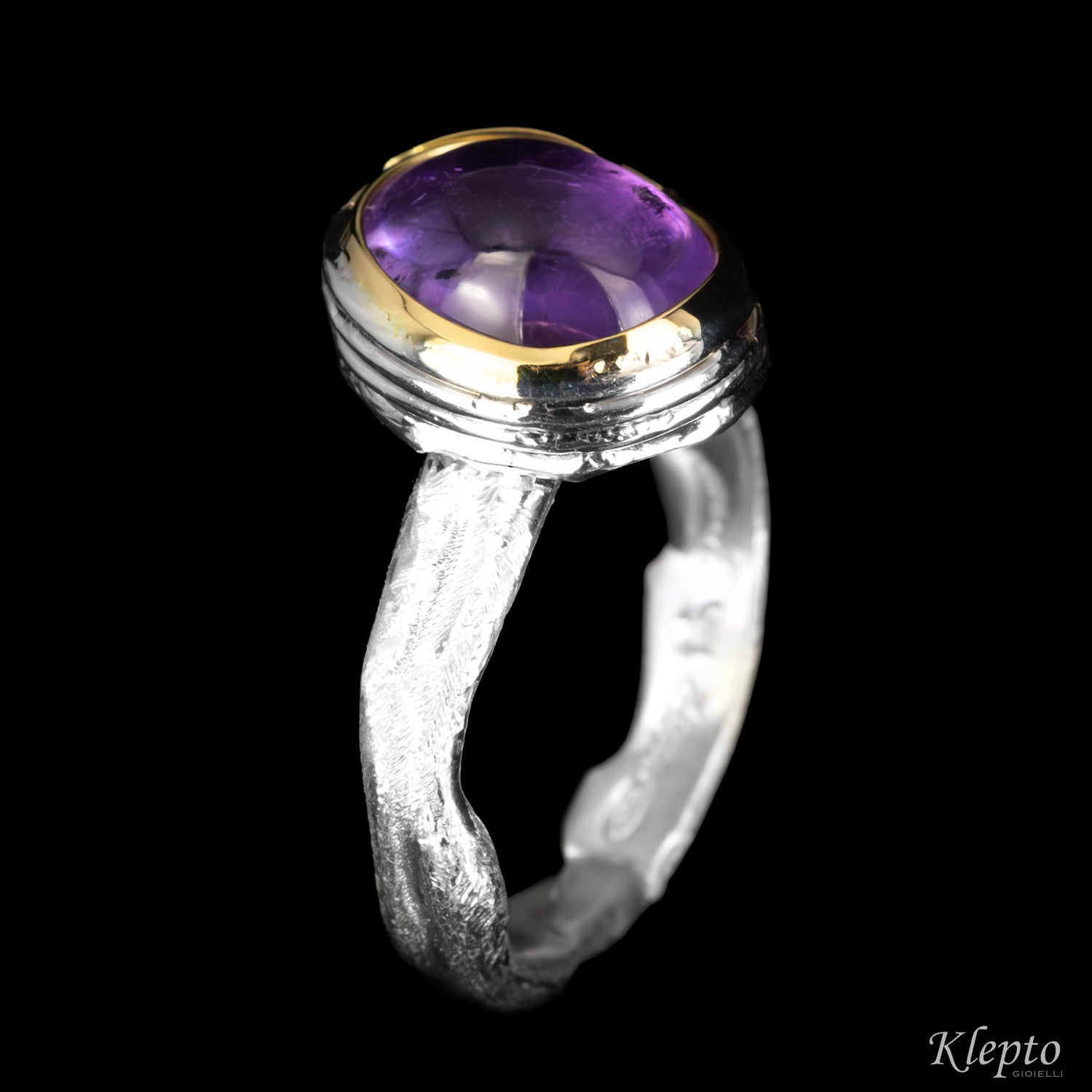 Silnova® Silver Ring "Bumba" with Cabochon Amethyst and Yellow Gold Details
