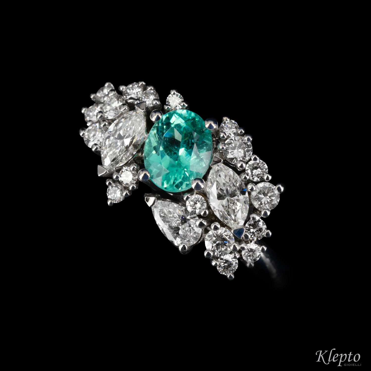 Classic ring by Klepto in white gold with Paraiba Tourmaline and Diamonds