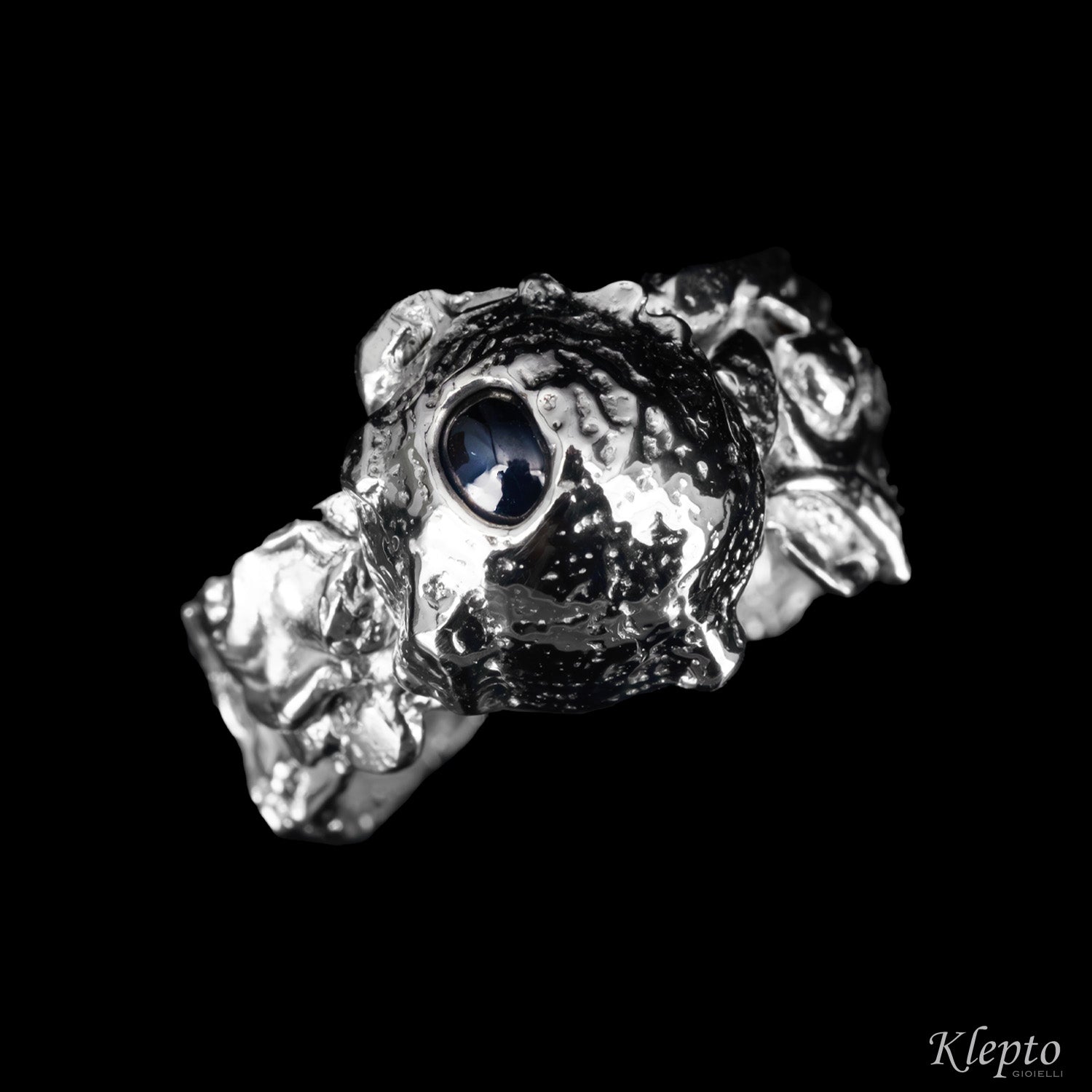 Silnova Silver Ring with Blue Sapphire