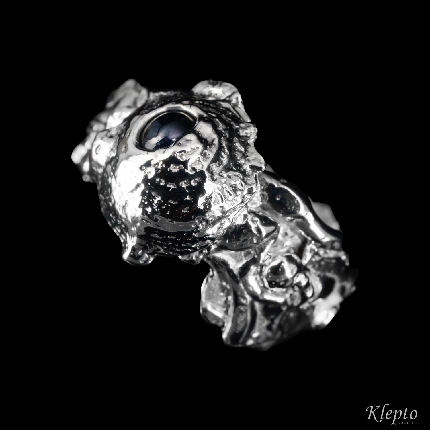 Silnova Silver Ring with Blue Sapphire