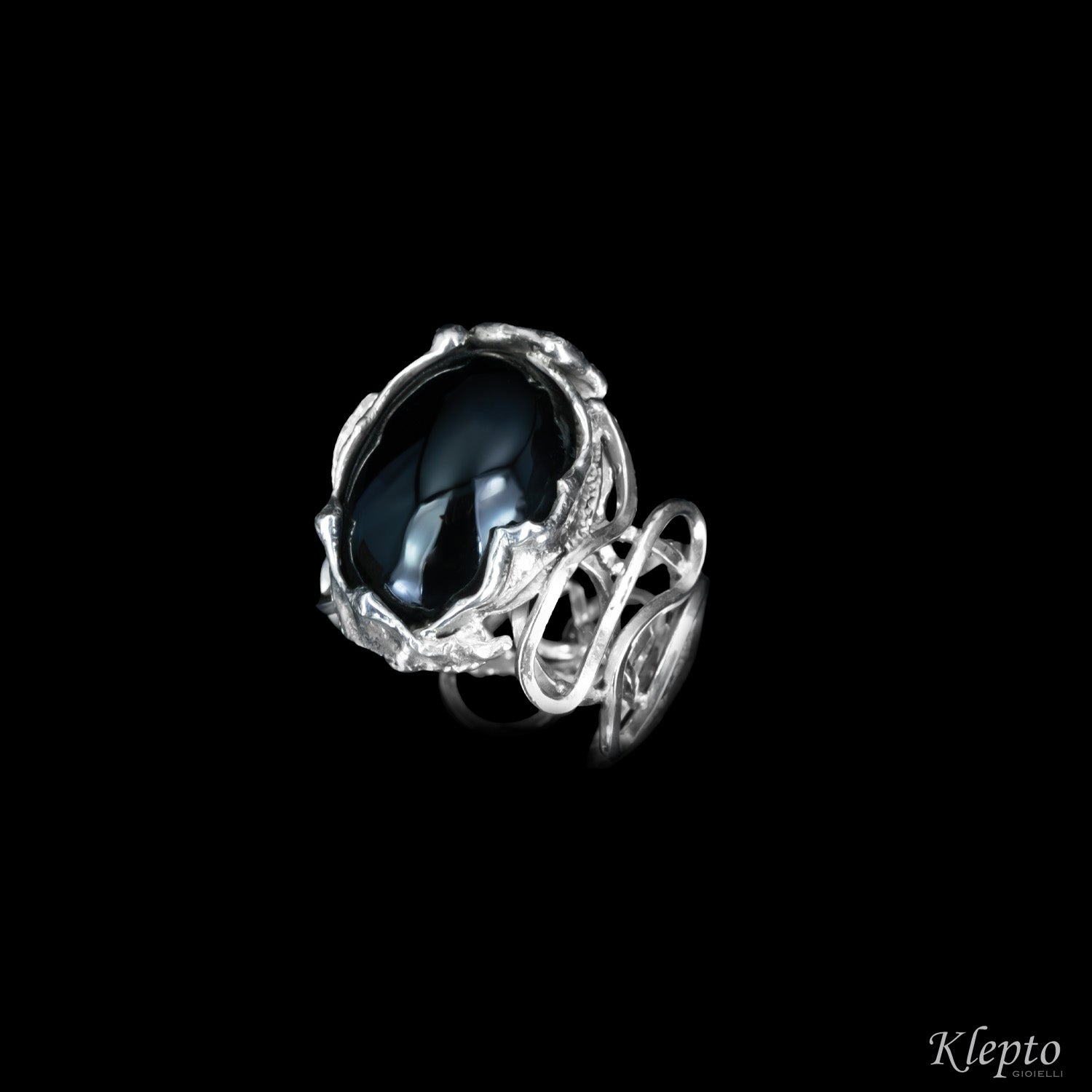 Silnova® Silver ring with woven wire with Onyx