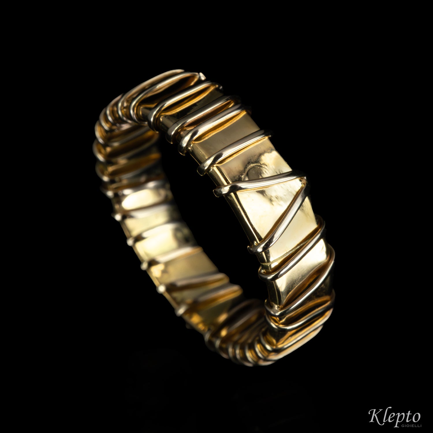 Natural yellow and white gold ring