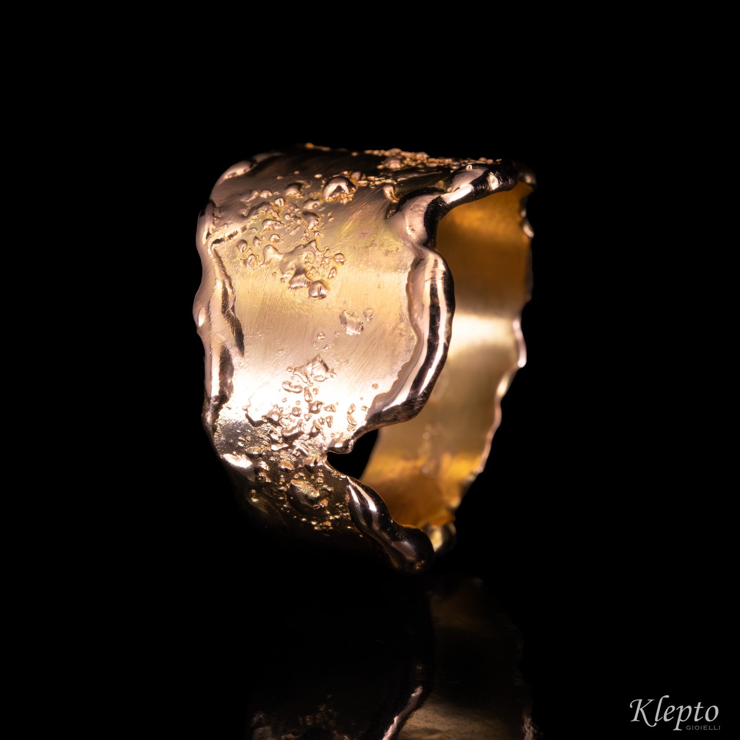 Rose gold ring "Materia"