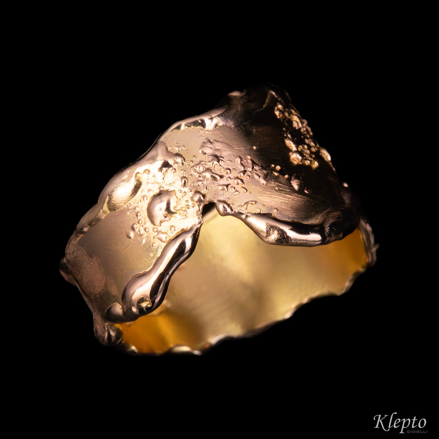 Rose gold ring "Materia"
