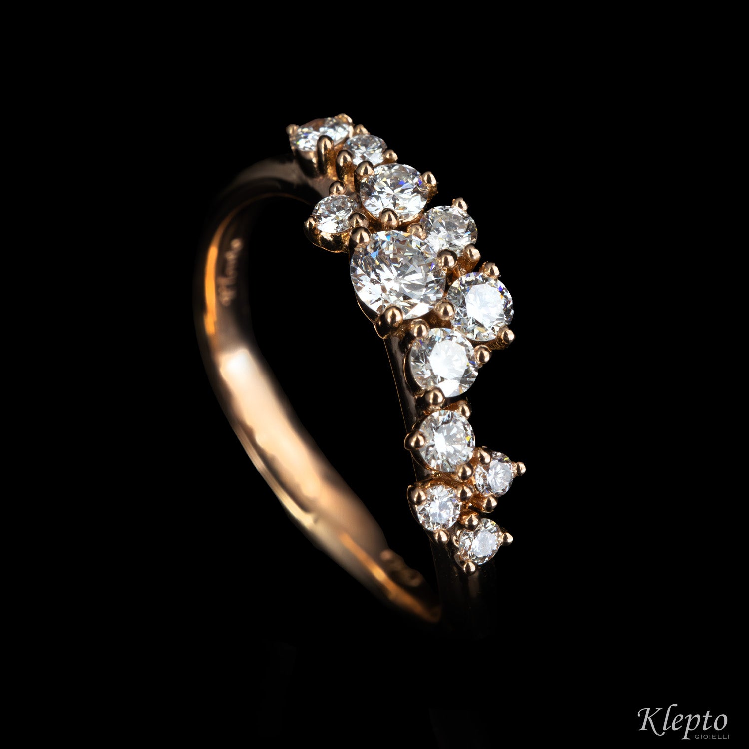 Classic ring by Klepto in gold with Diamonds