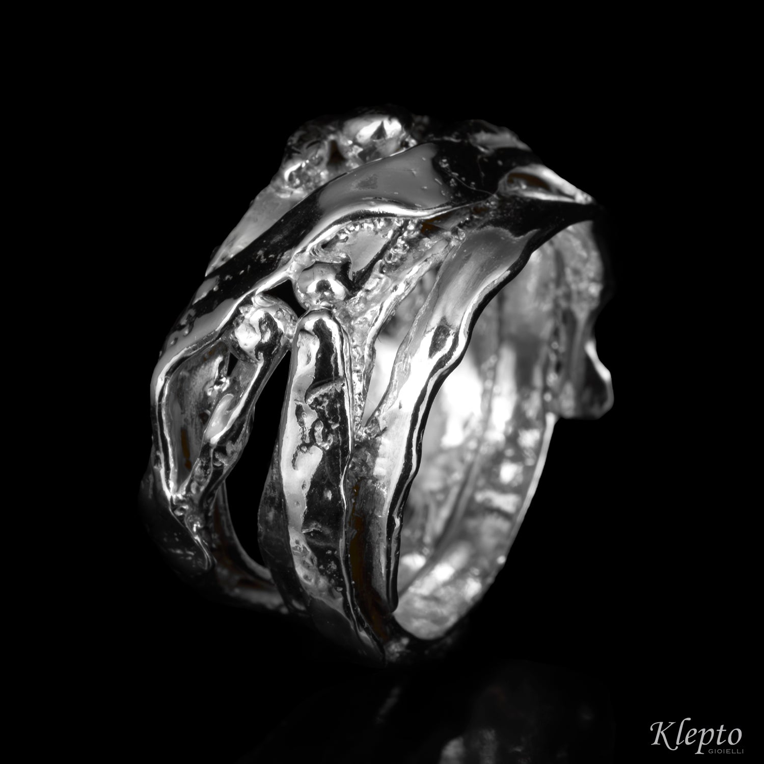 Flame-Fused Silver Ring Silnova®