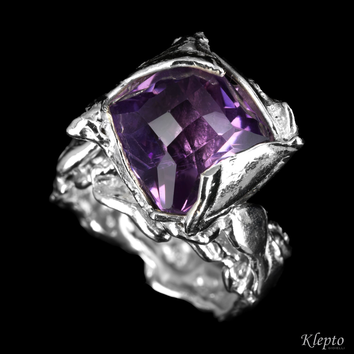 Silnova® Silver Ring with Amethyst