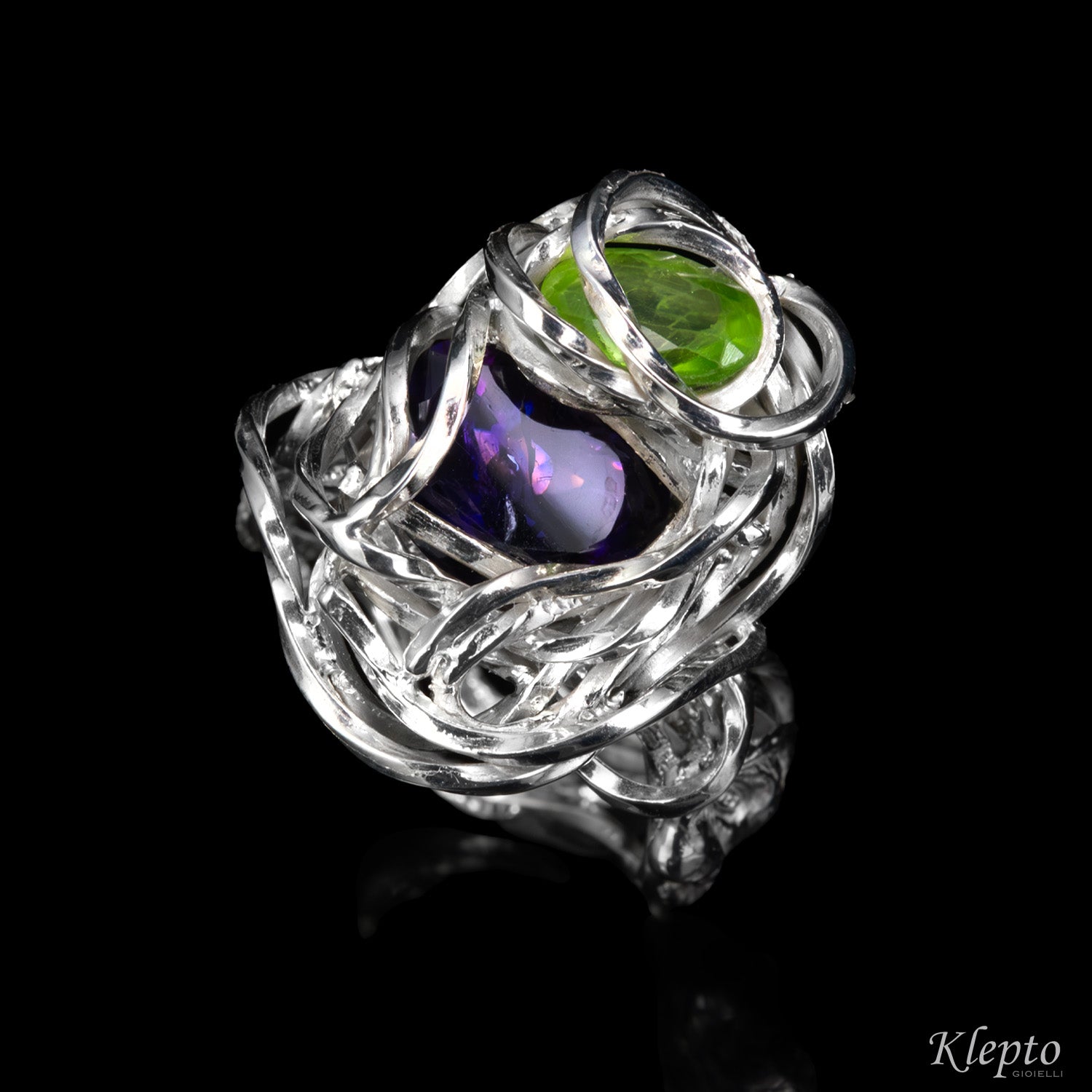 Silver ring Silnova® with woven wire featuring Amethyst and Peridot