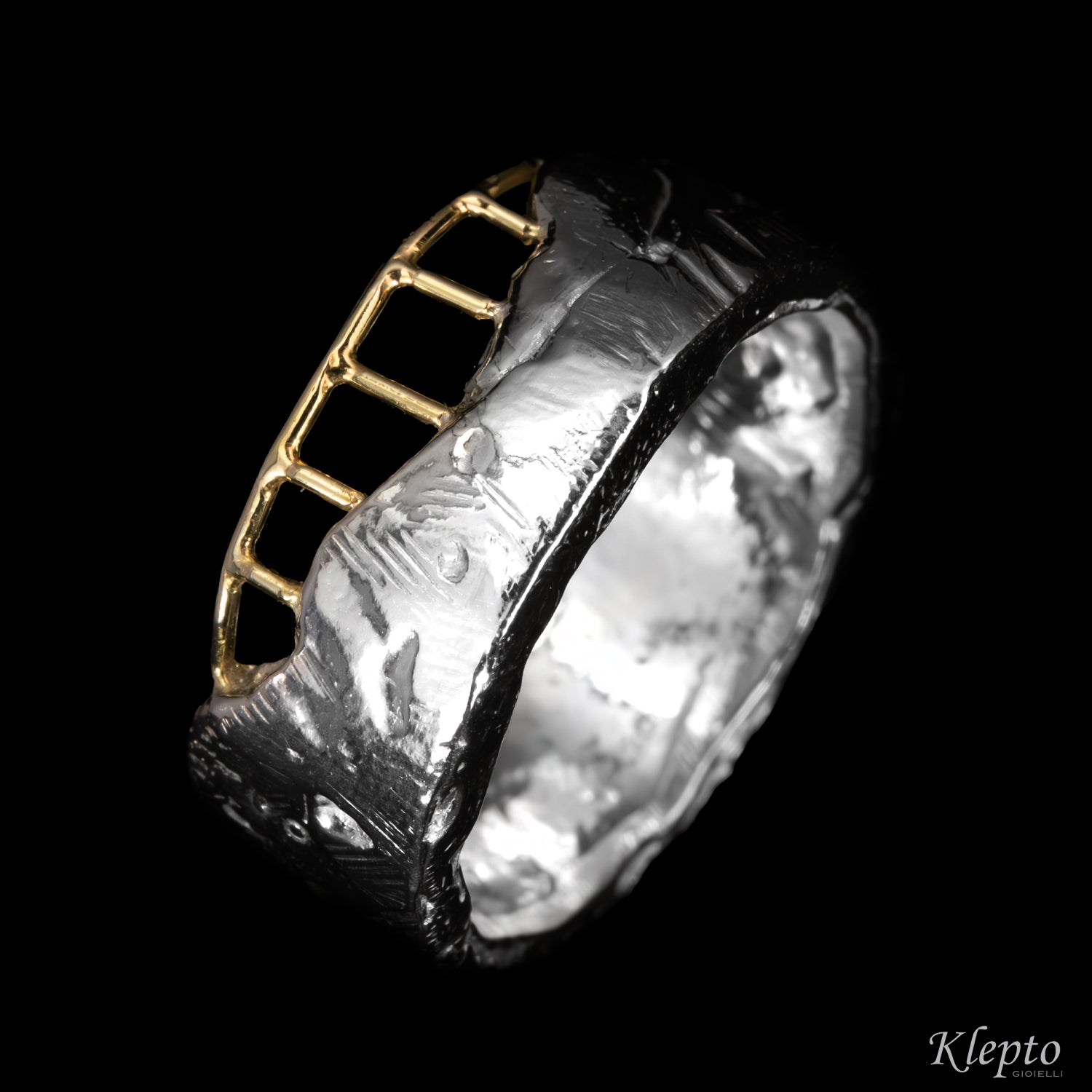 Silver ring Silnova® with yellow gold details