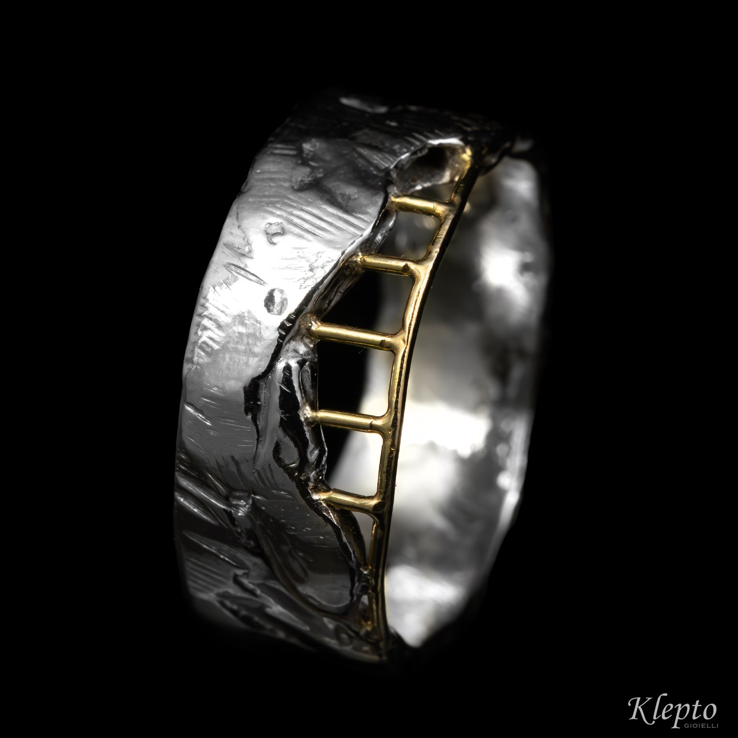 Silver ring Silnova® with yellow gold details