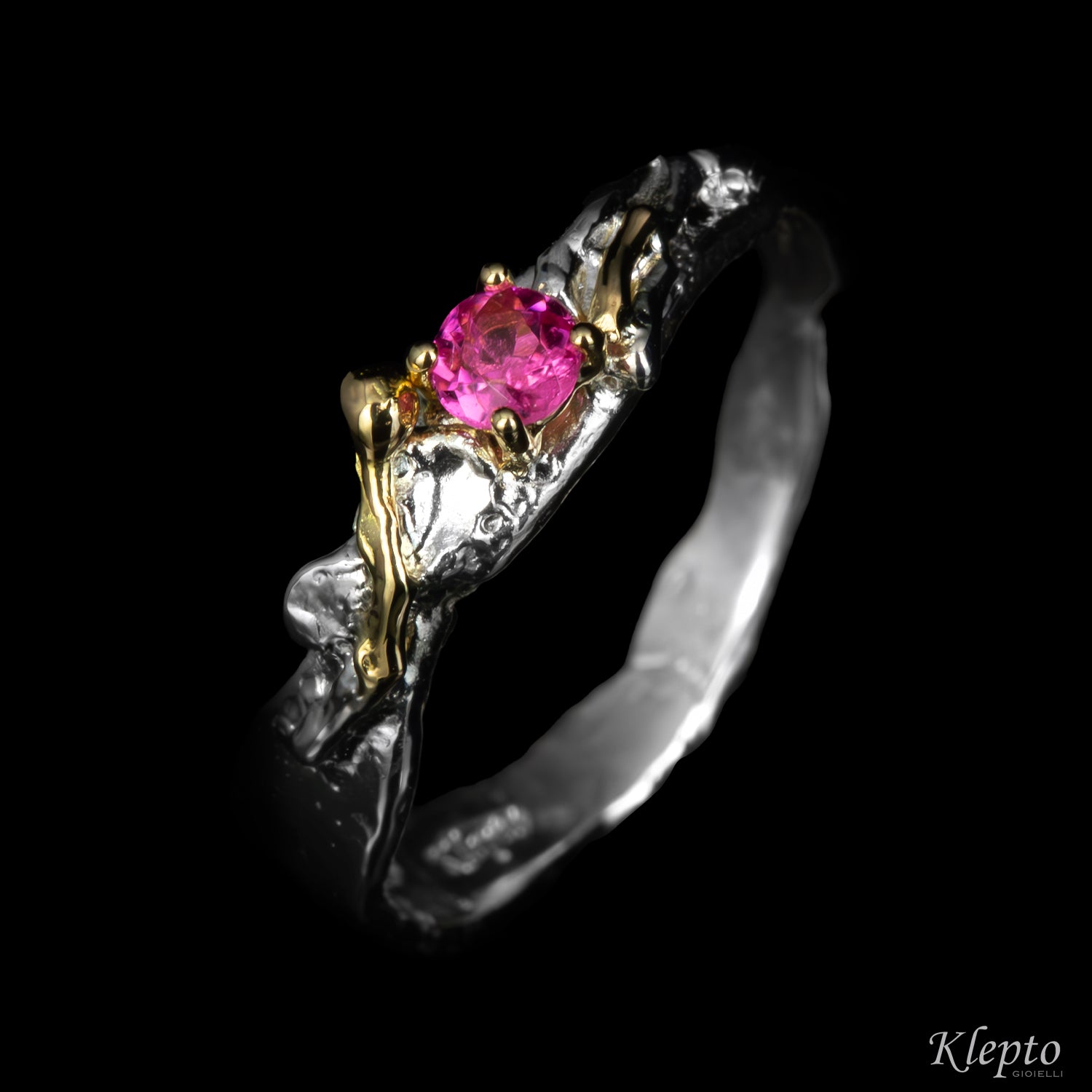 Silver Ring Silnova® with yellow gold details and gemstones