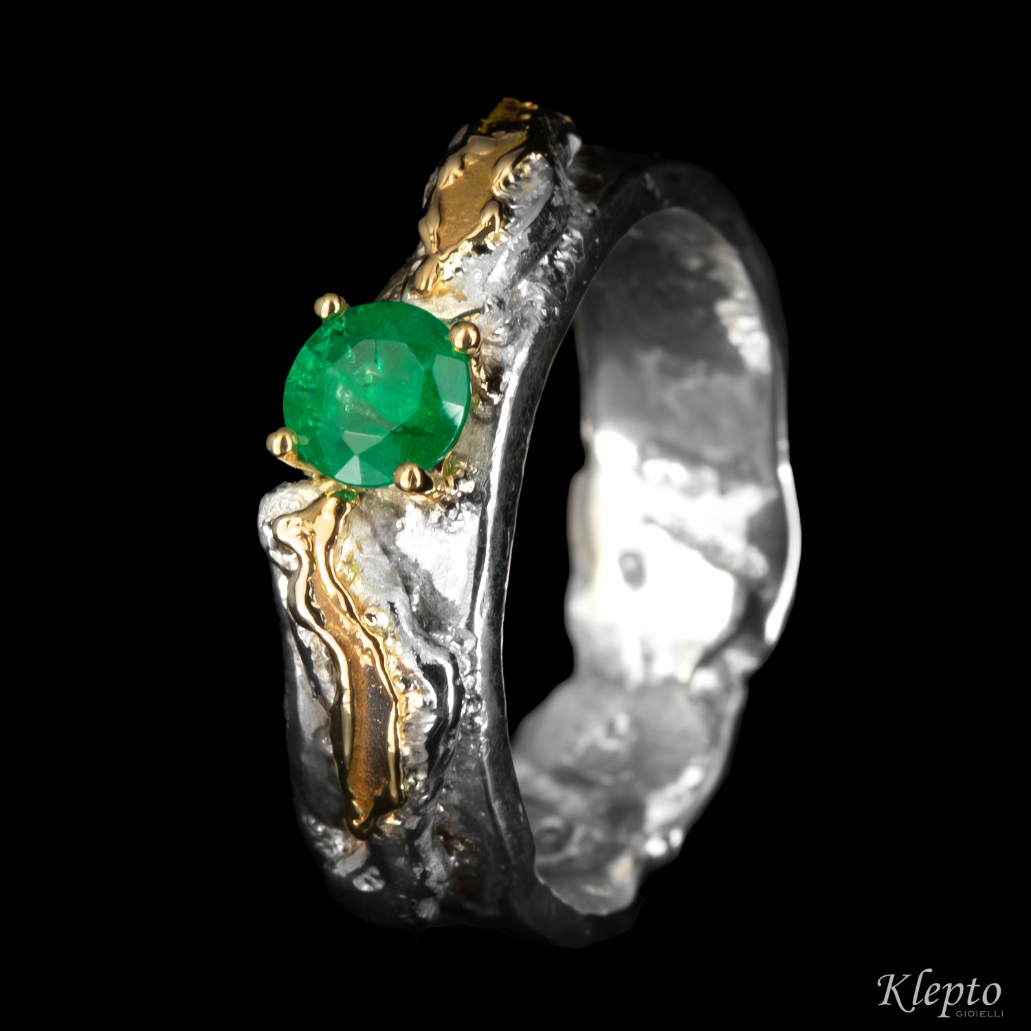 Silver Ring Silnova® with Emerald and Yellow Gold Details