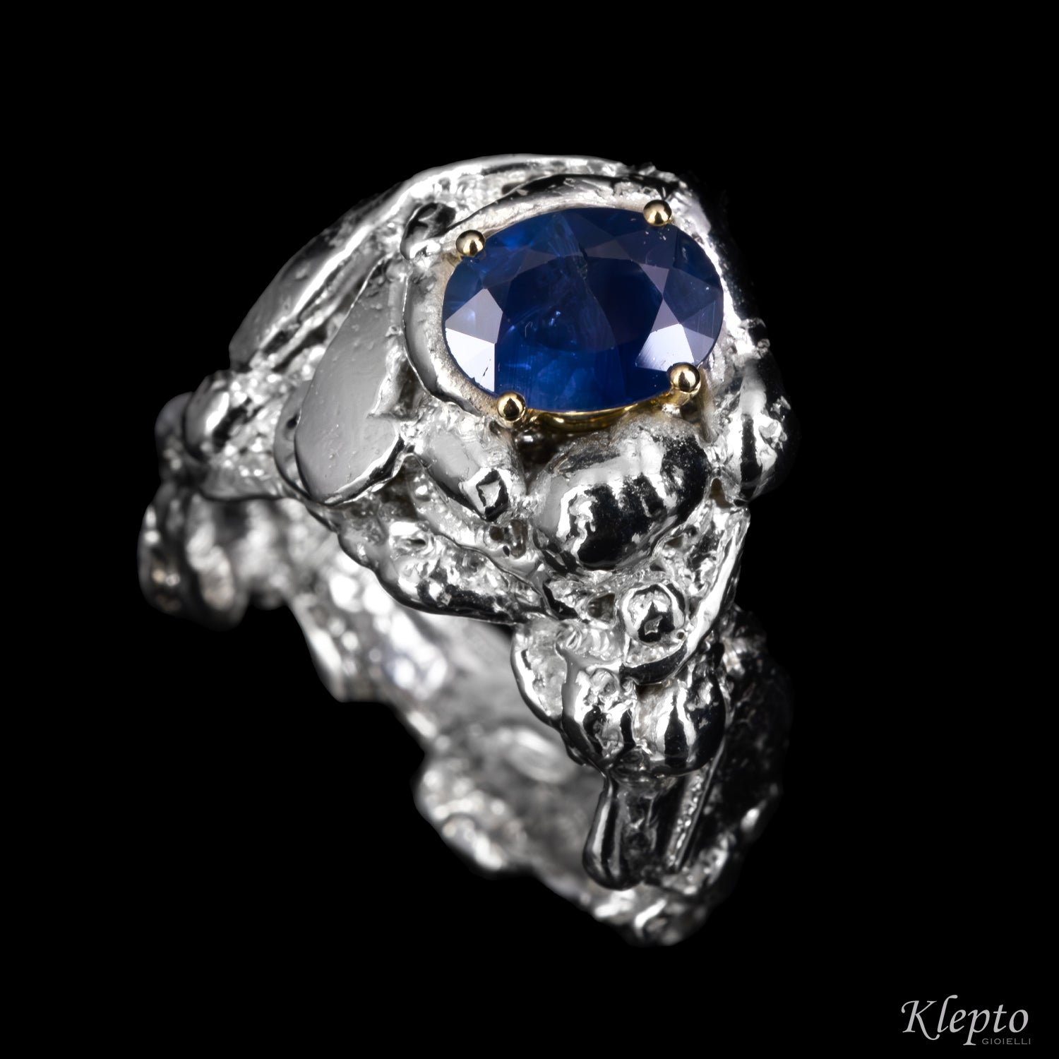Silver ring Silnova with blue sapphire