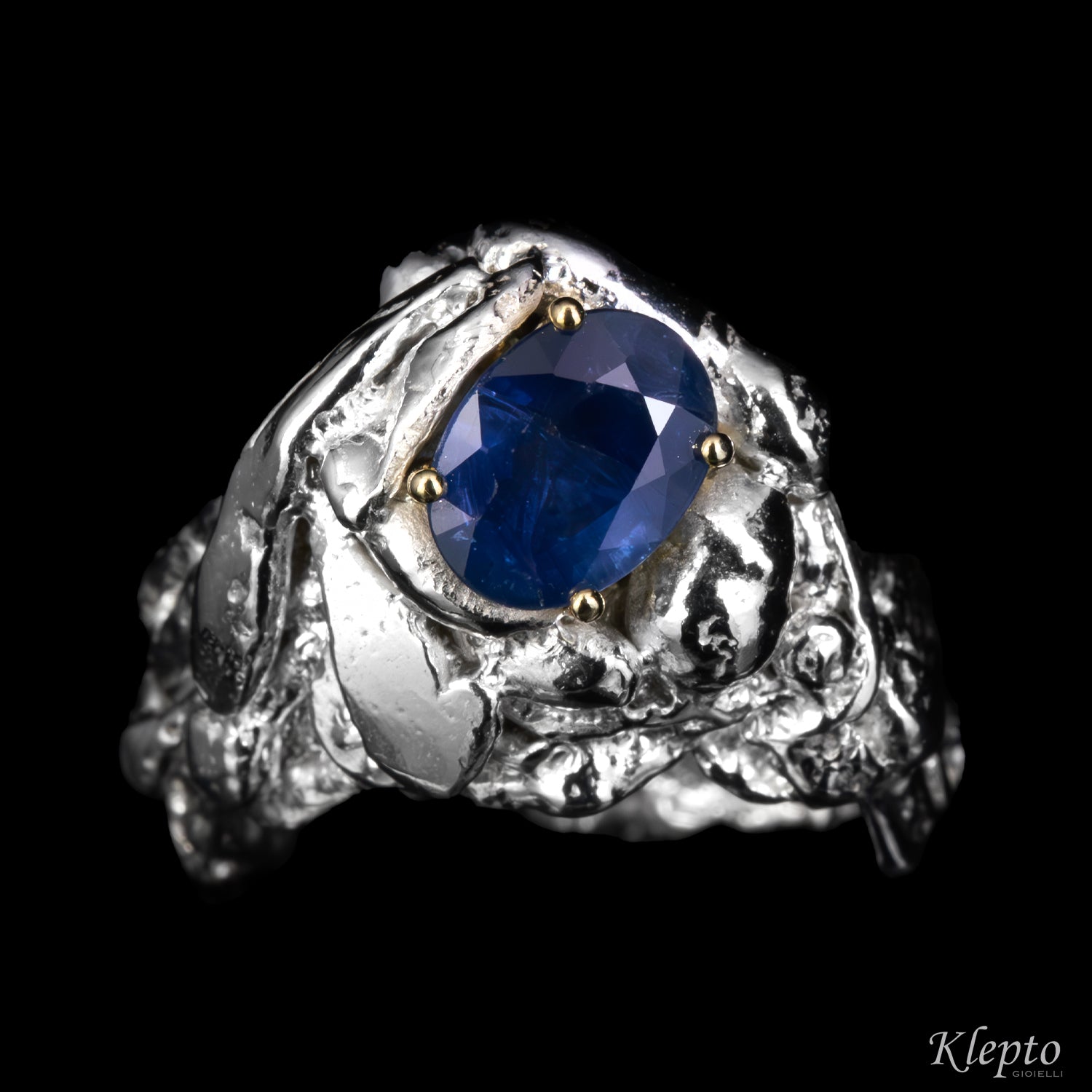 Silver ring Silnova with blue sapphire