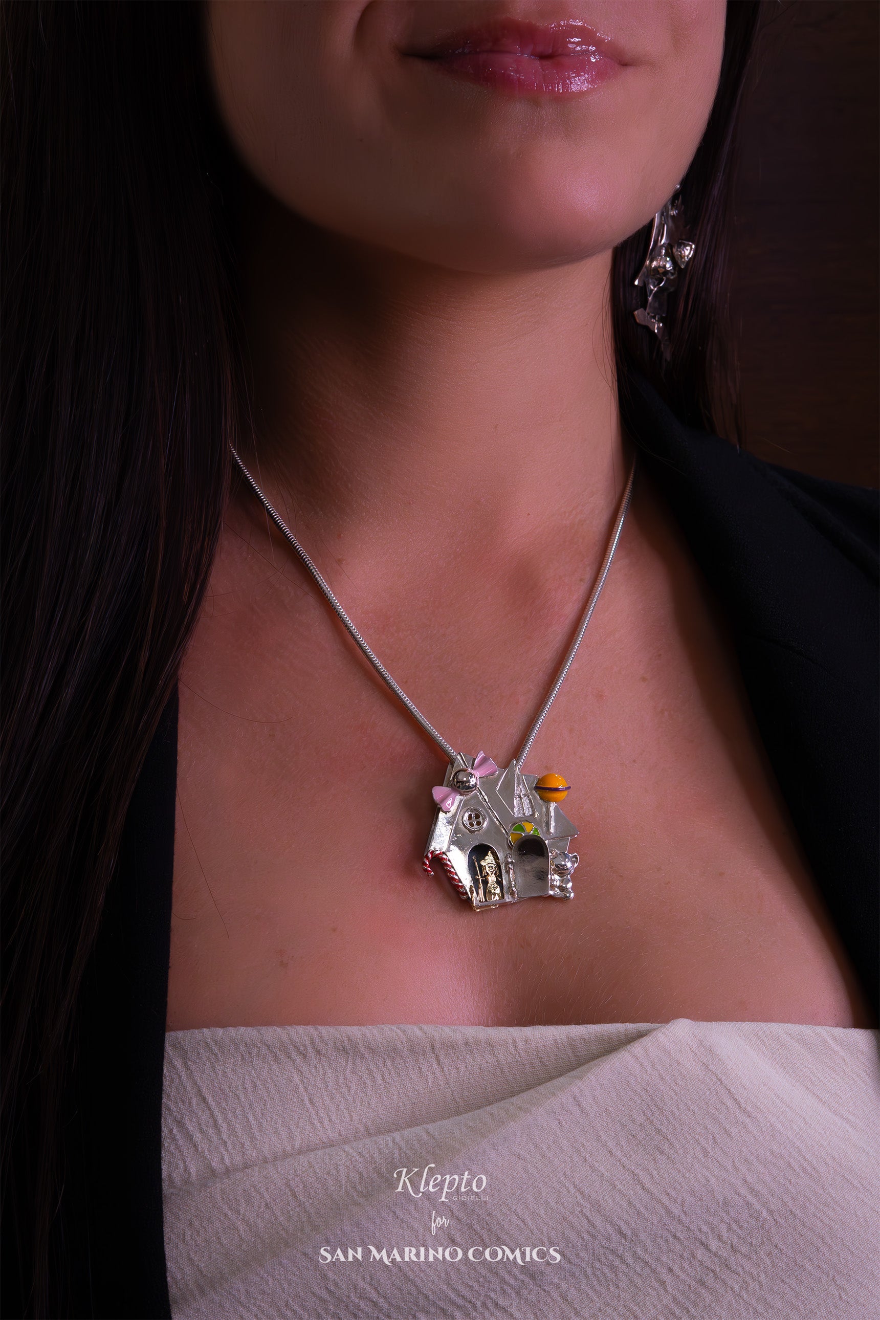 Silver Pendant Silnova "The Gingerbread House" with enameled details and yellow gold
