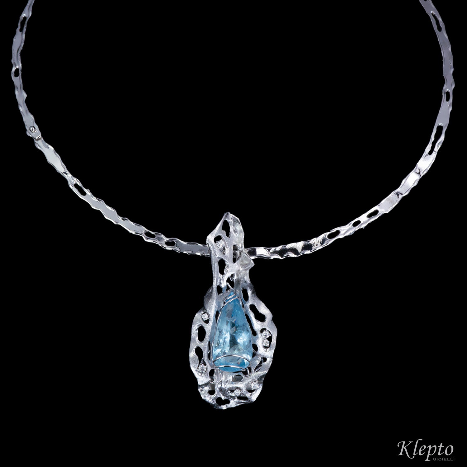 "Idrasil" white gold necklace with Aquamarine and Diamonds