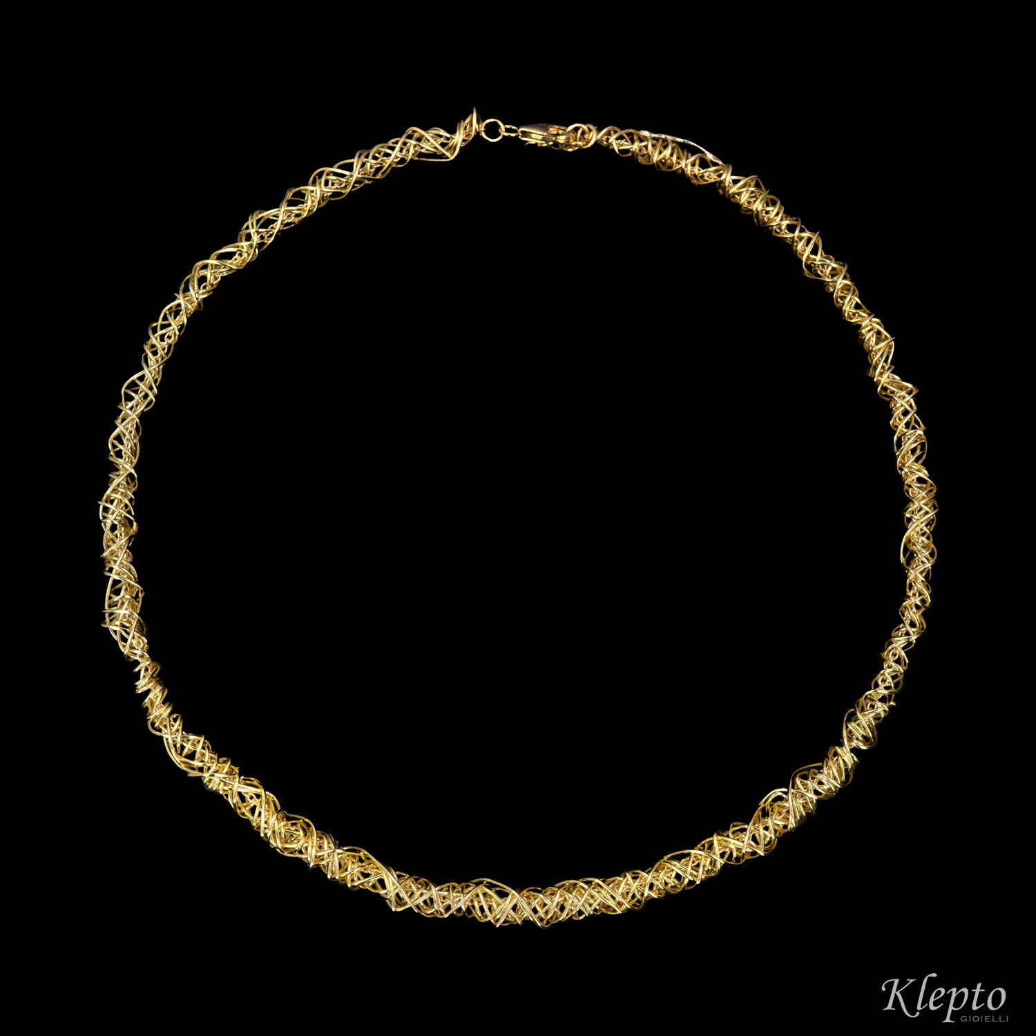 Yellow gold wire necklace