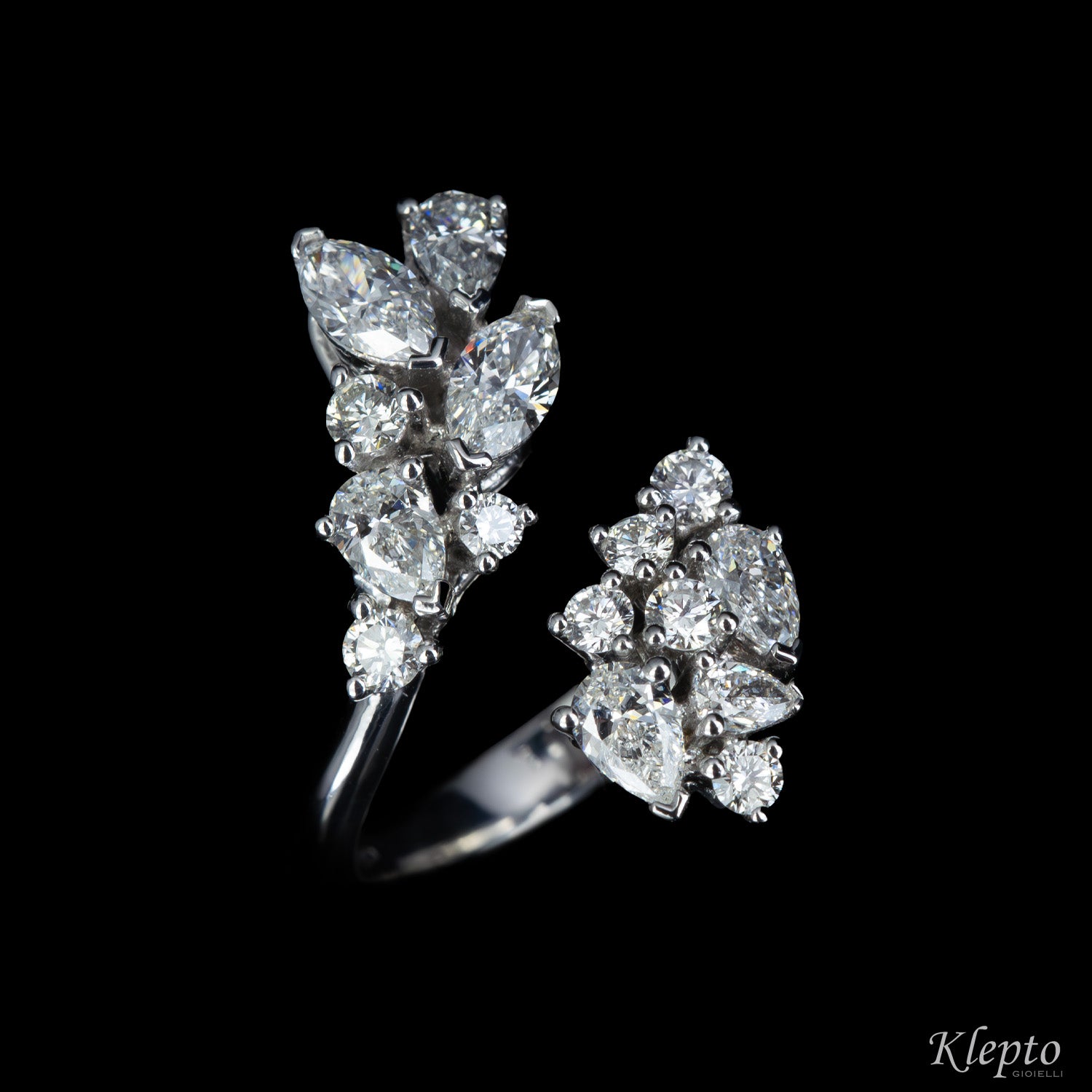 Classic ring by Klepto contrarié in white gold with Diamonds