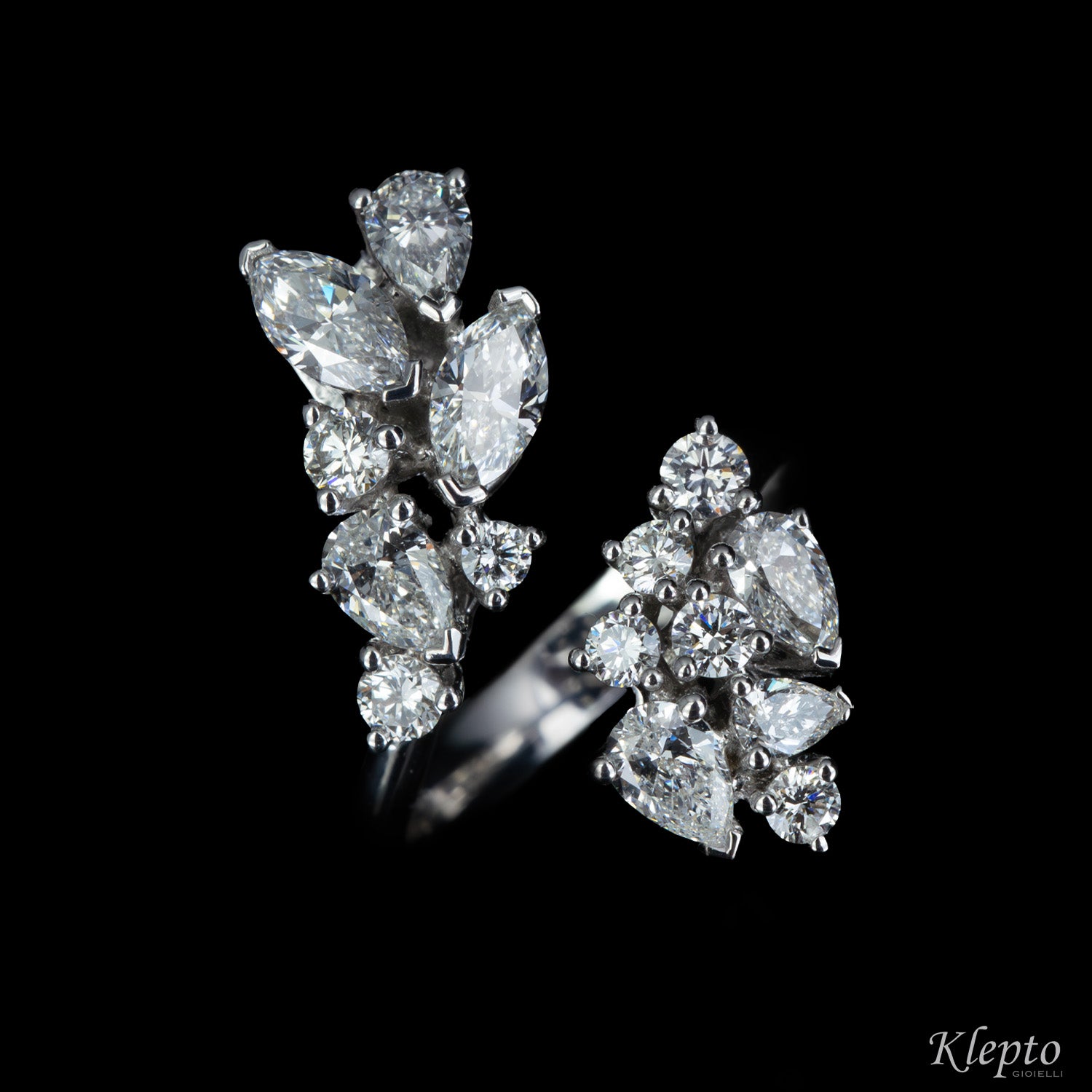 Classic ring by Klepto contrarié in white gold with Diamonds