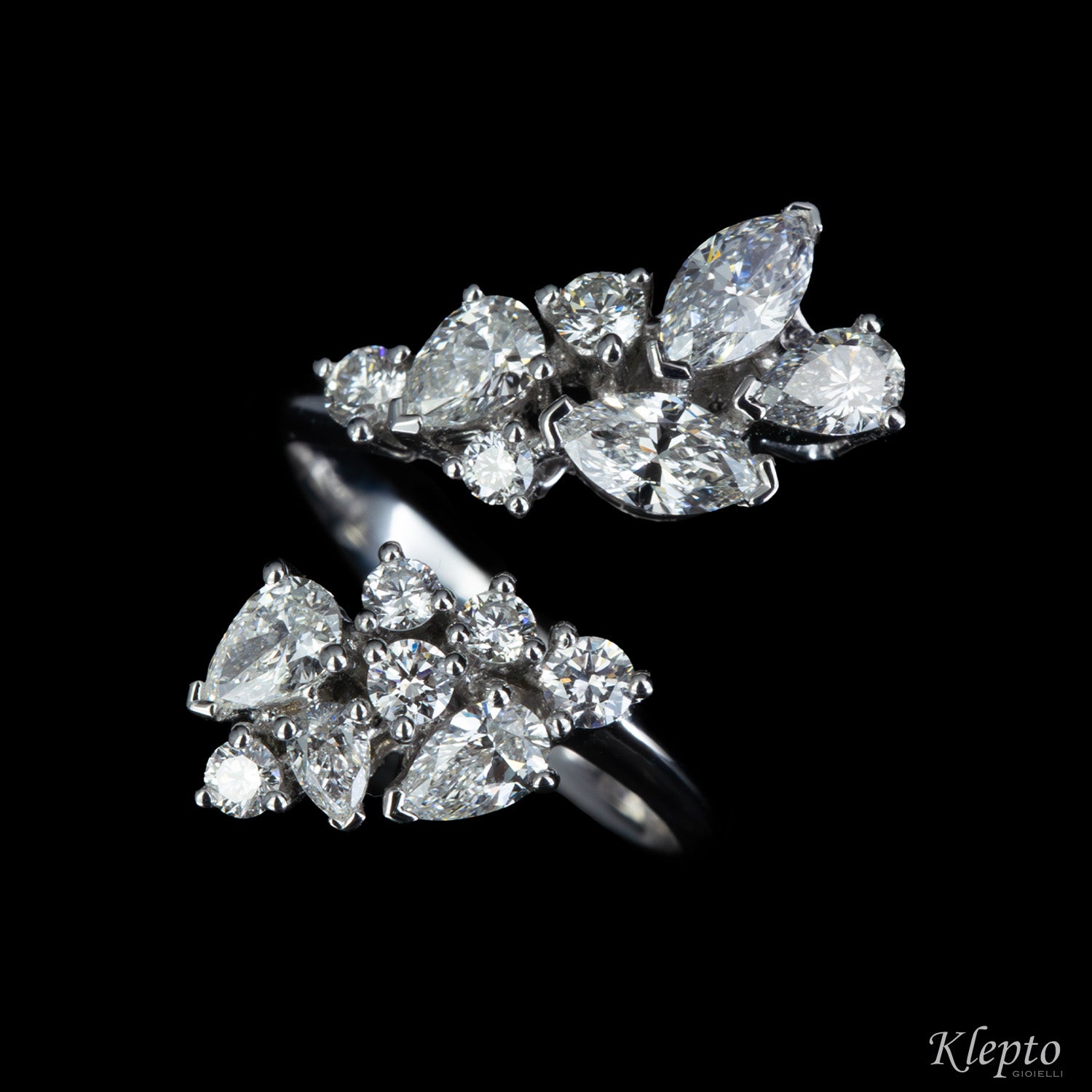Classic ring by Klepto contrarié in white gold with Diamonds
