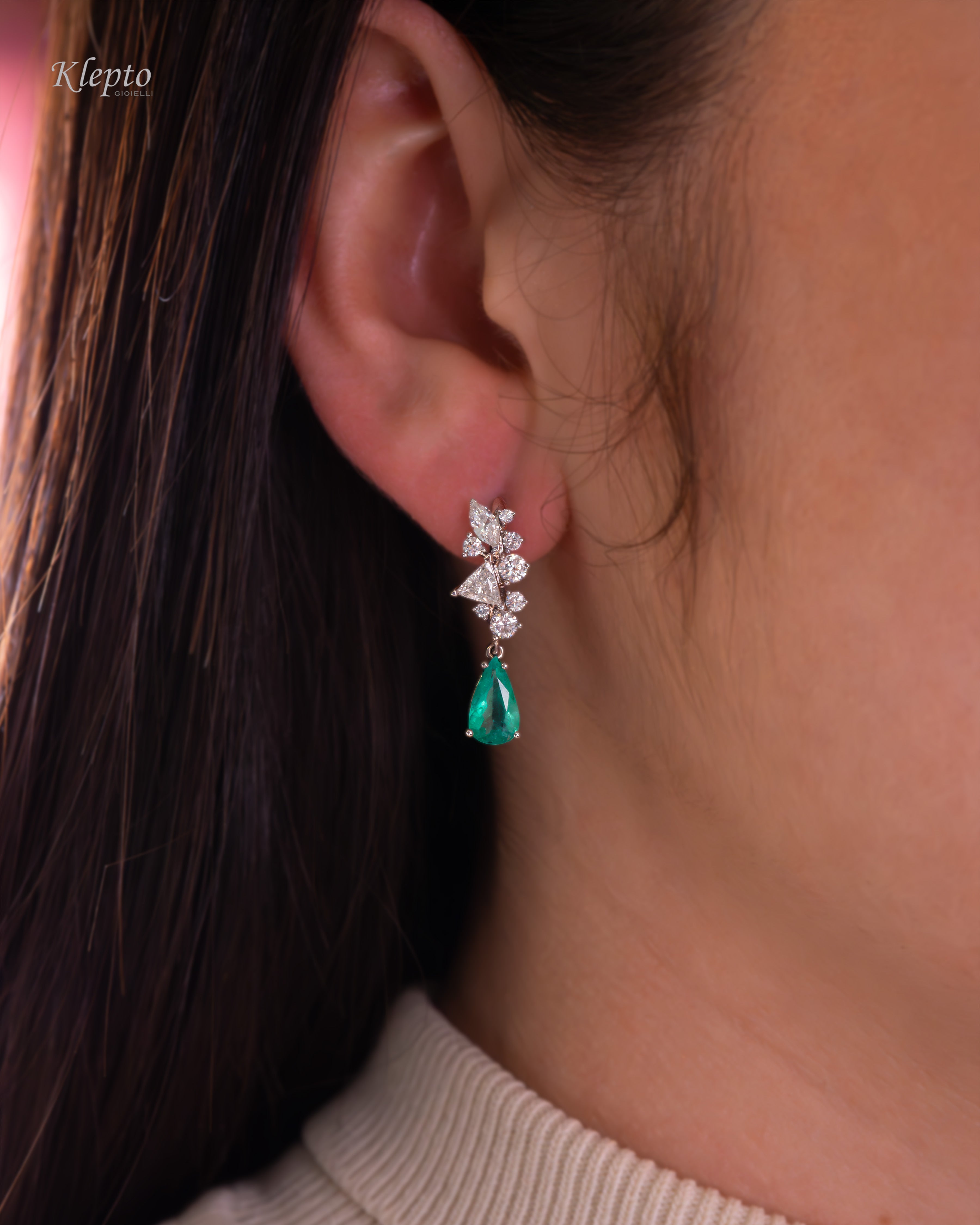 White gold earrings with emeralds and diamonds