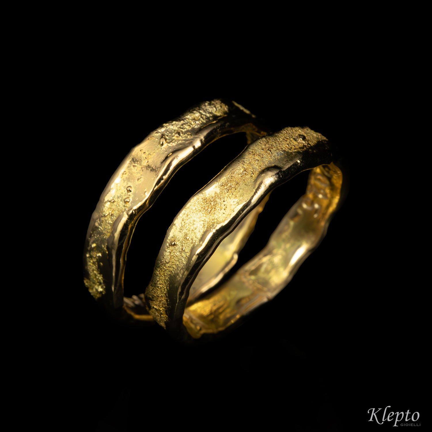 Materia wedding band