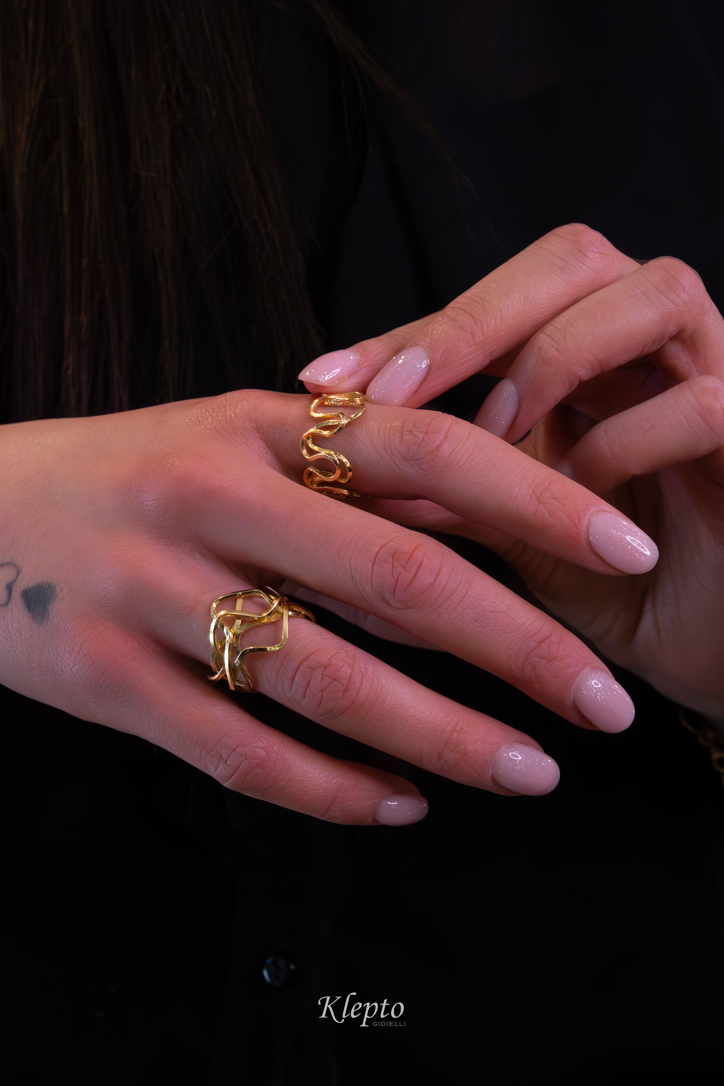 Twisted wire yellow gold ring