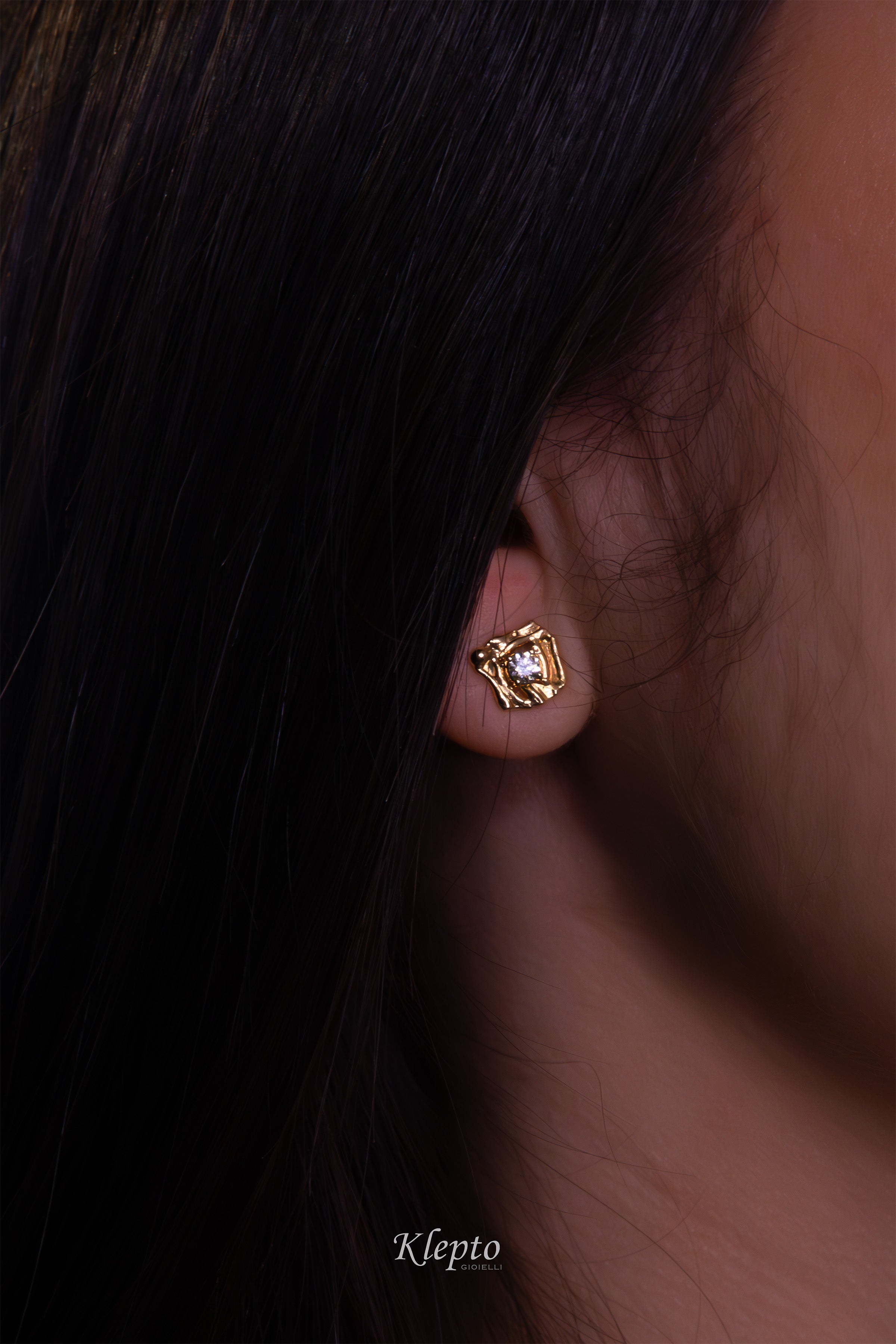 Yellow gold earrings with "Pepita" diamonds