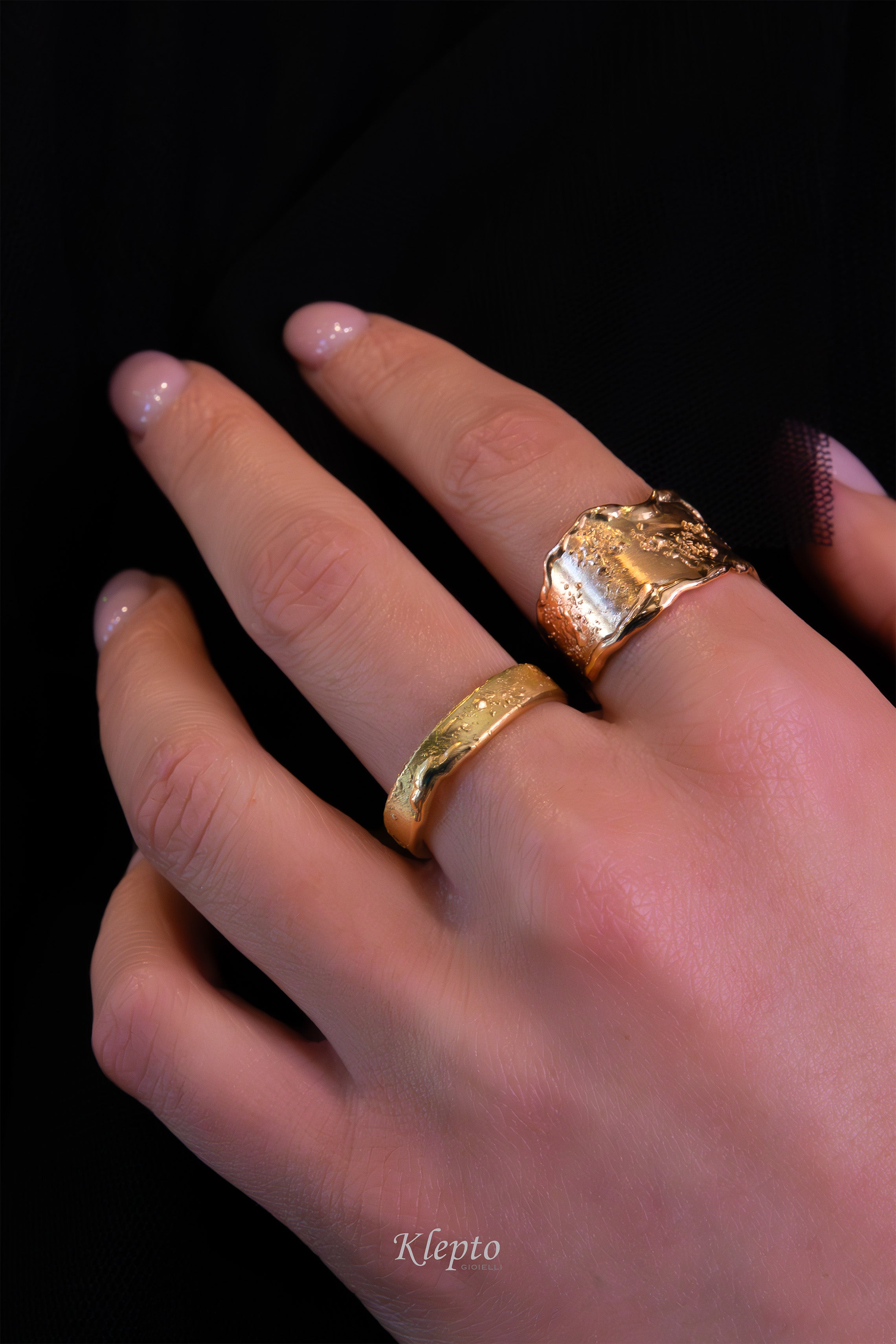 Rose gold ring "Materia"