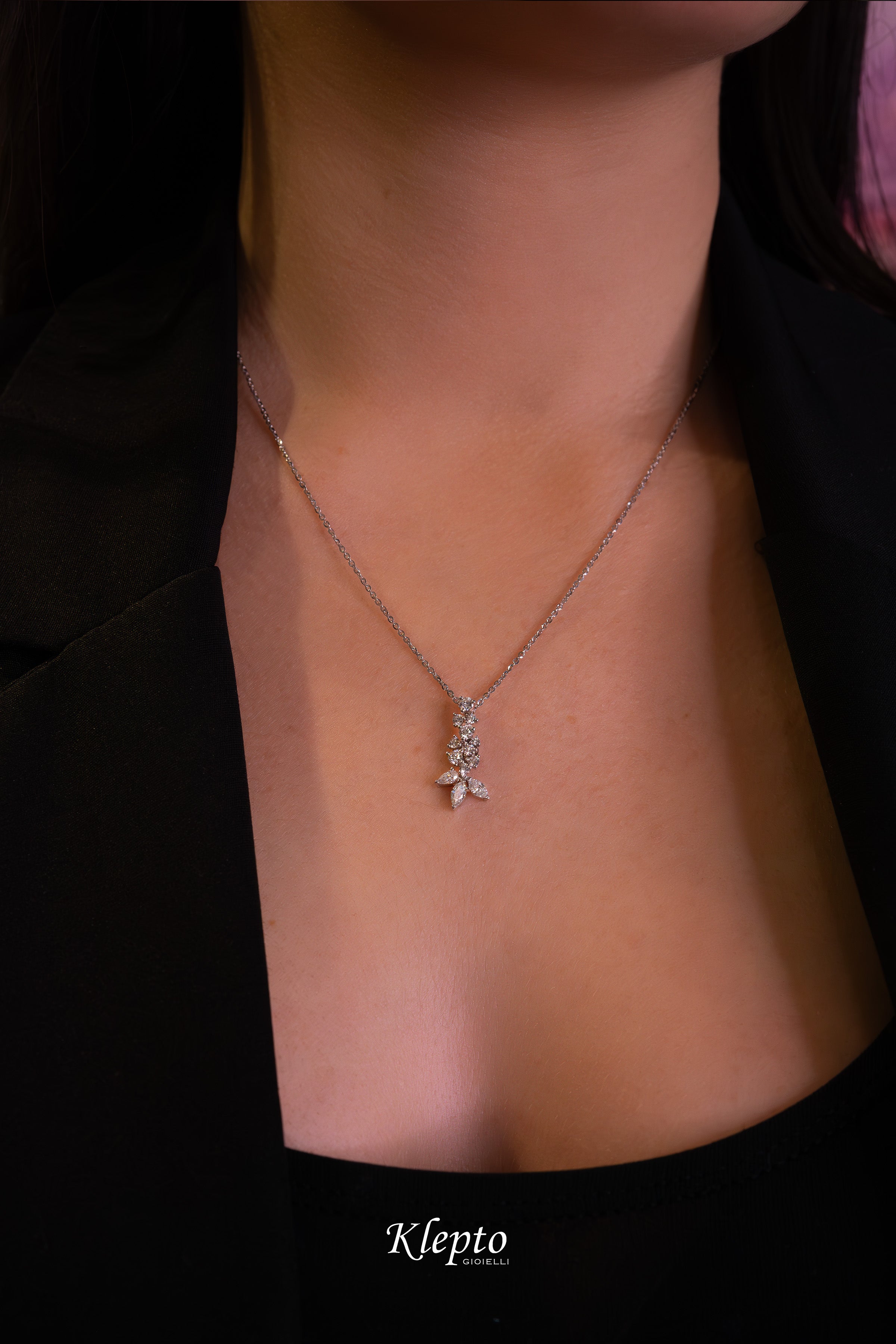 White gold pendant with diamonds