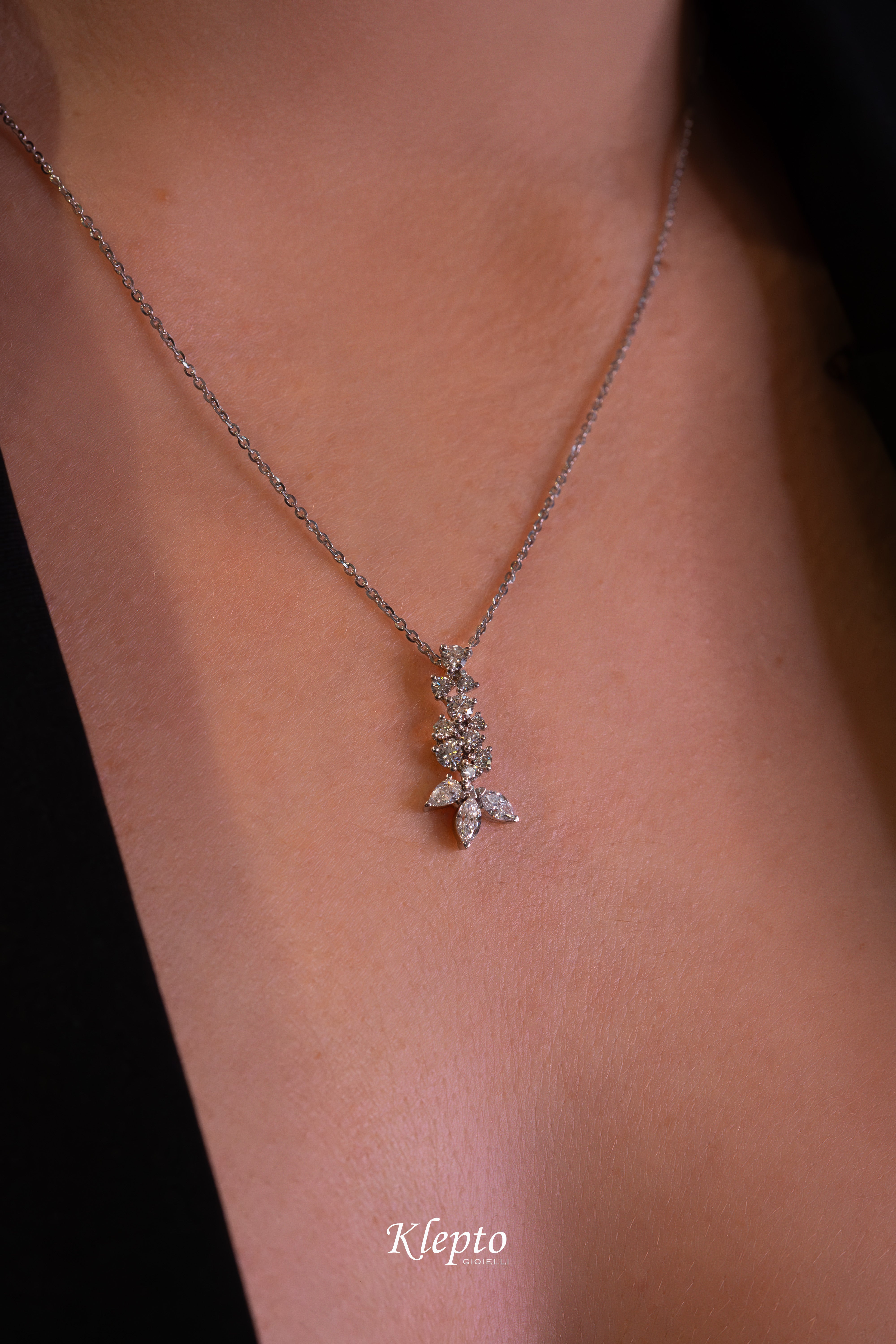 White gold pendant with diamonds