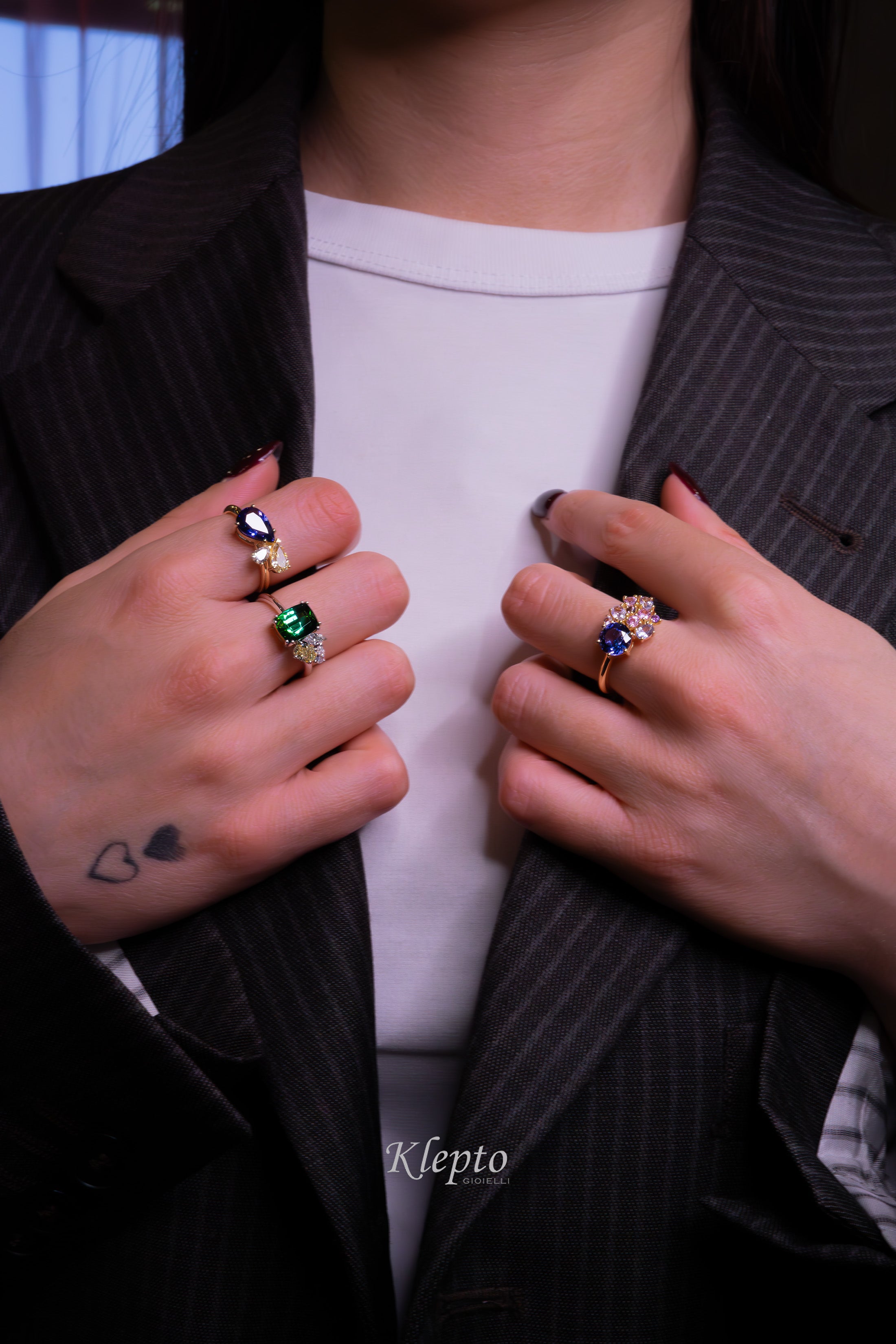 Classic ring by Klepto in white gold with green tourmaline and diamonds