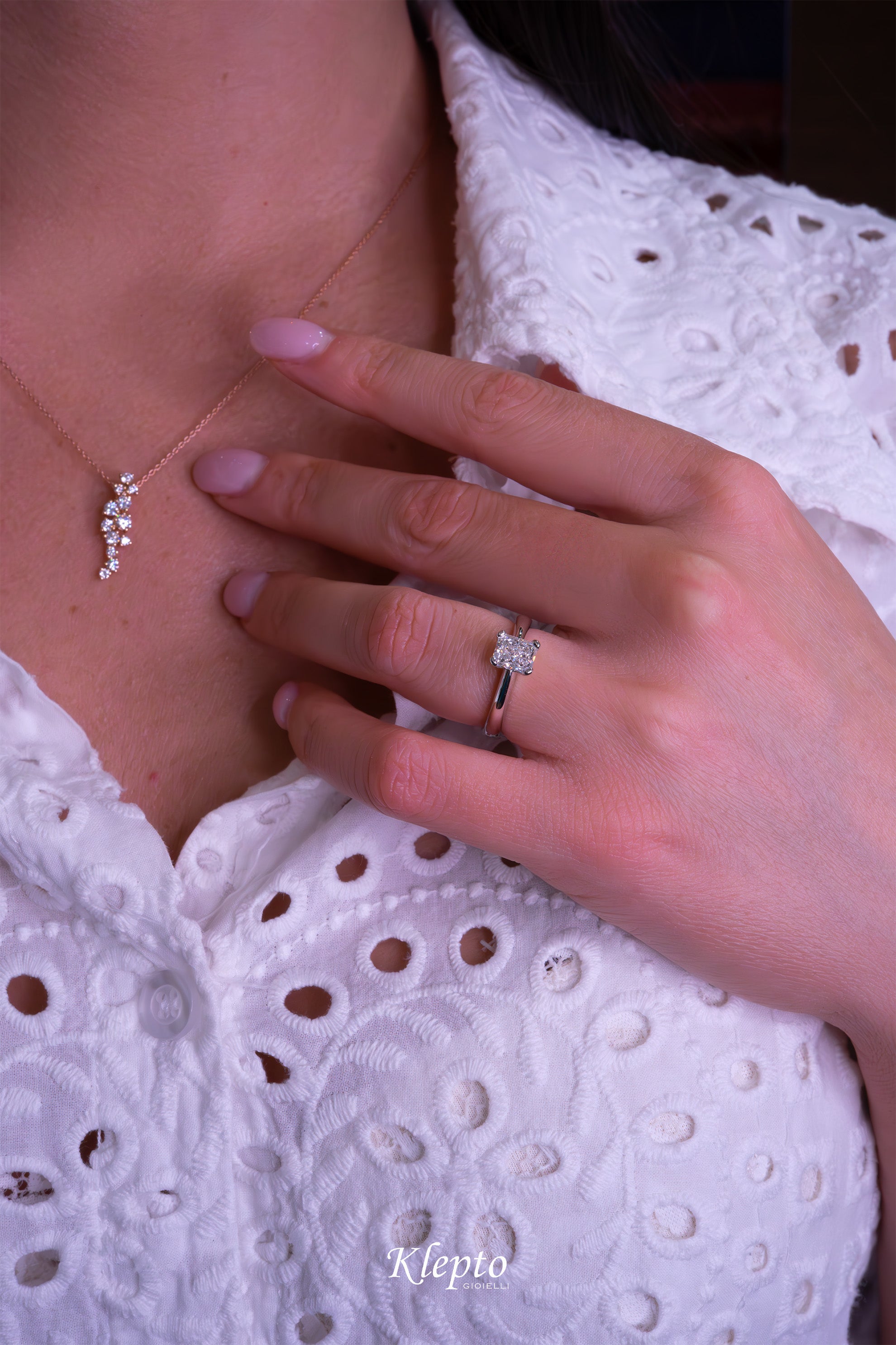 White gold solitaire with Radiant Diamond