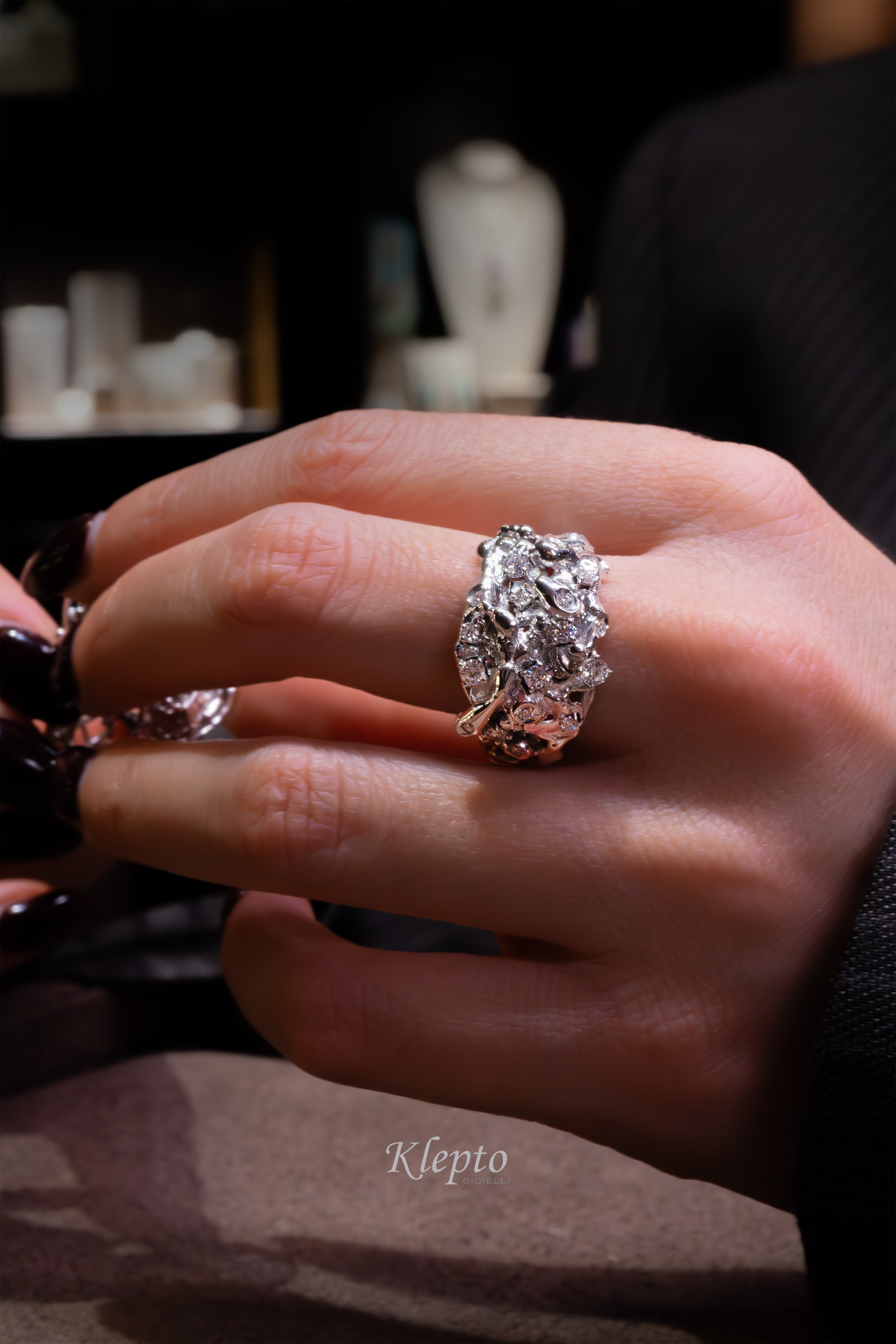 Vulcano white gold ring