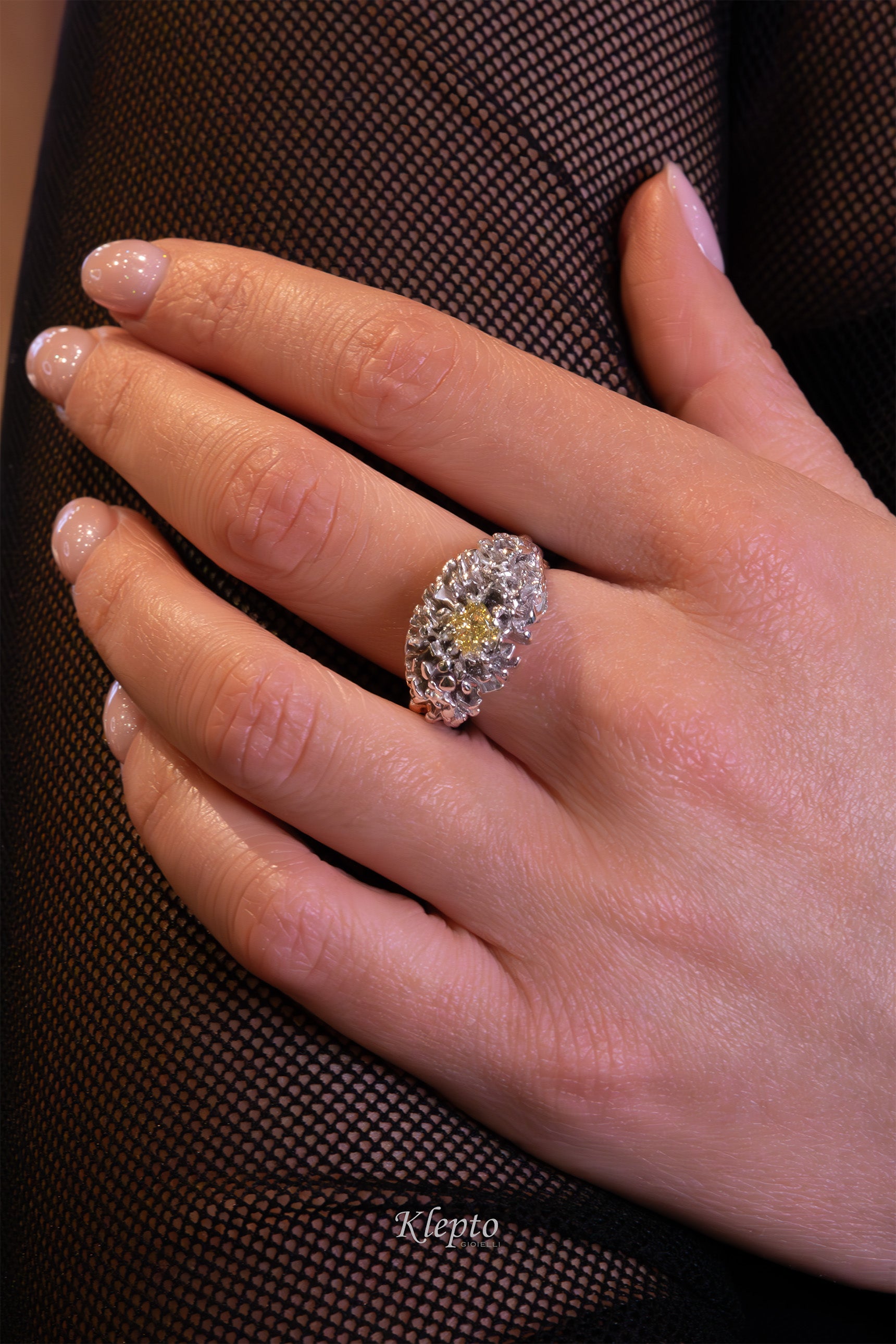 White gold ring with fancy diamond "Firework"