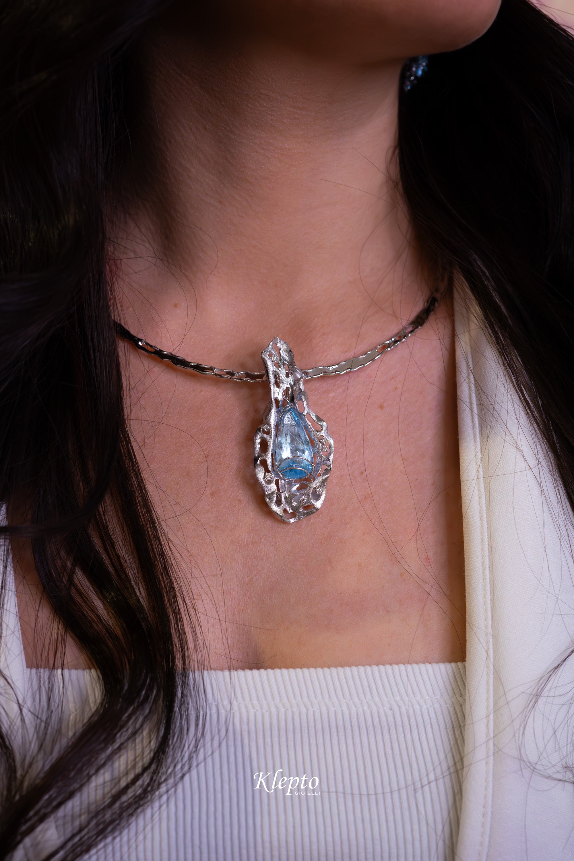 "Idrasil" white gold necklace with Aquamarine and Diamonds