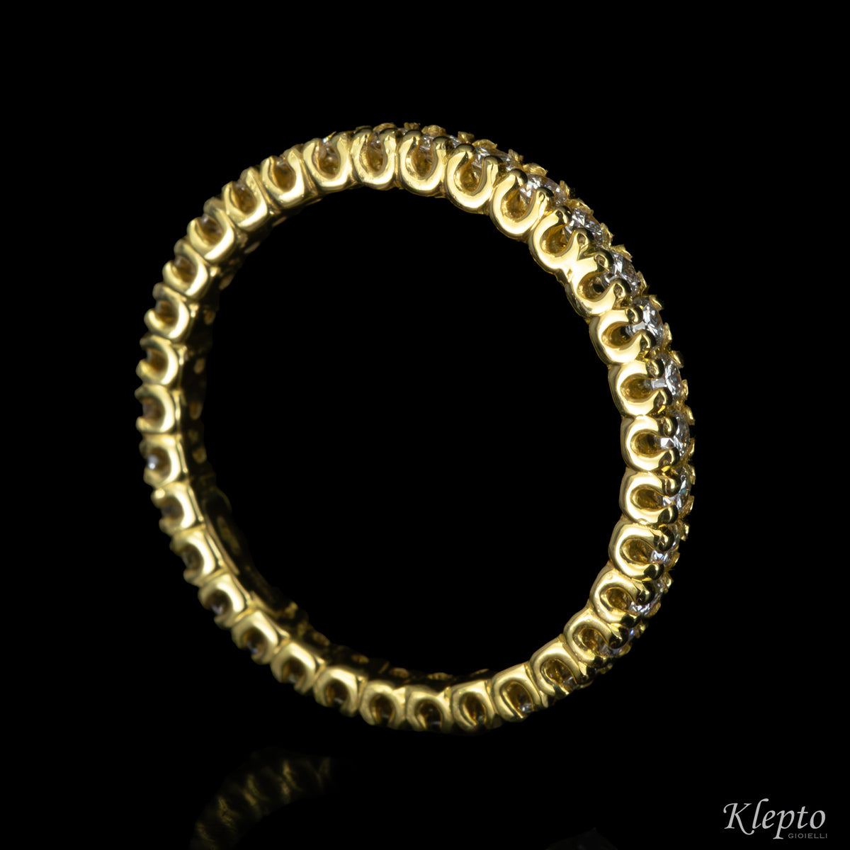 Infinity in yellow gold