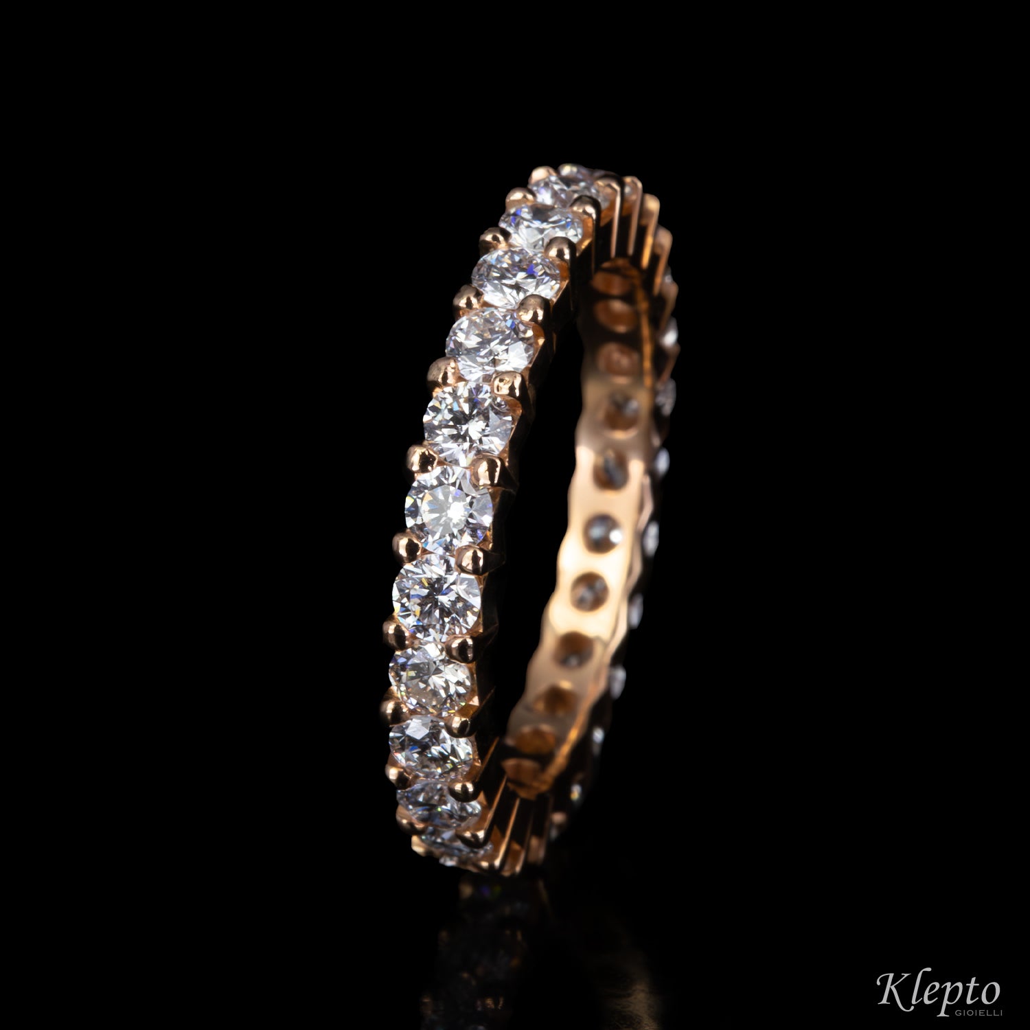 Infinity in rose gold