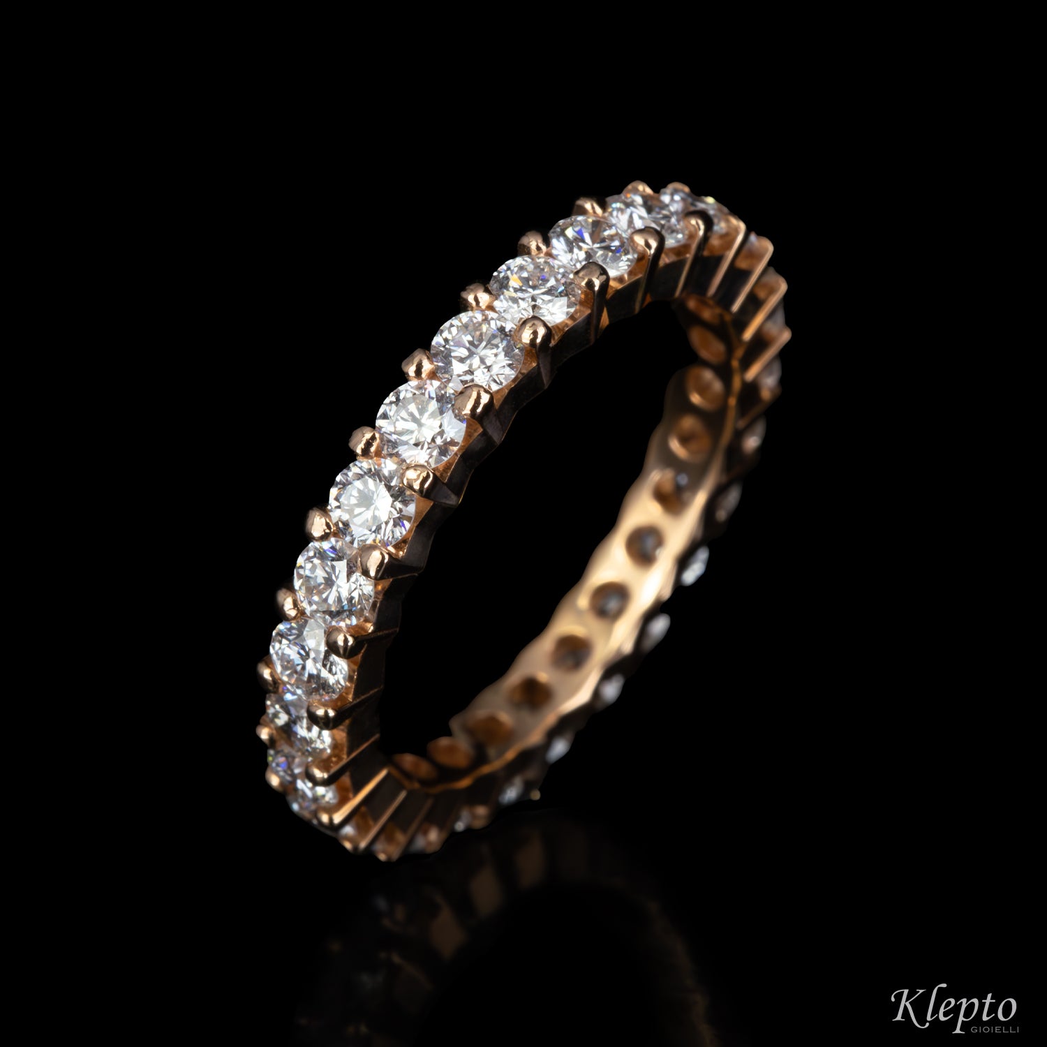 Infinity in rose gold