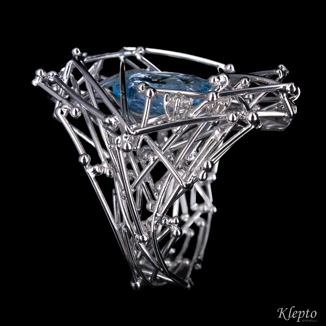 White gold ring "IntriKo" with Aquamarine and Diamonds