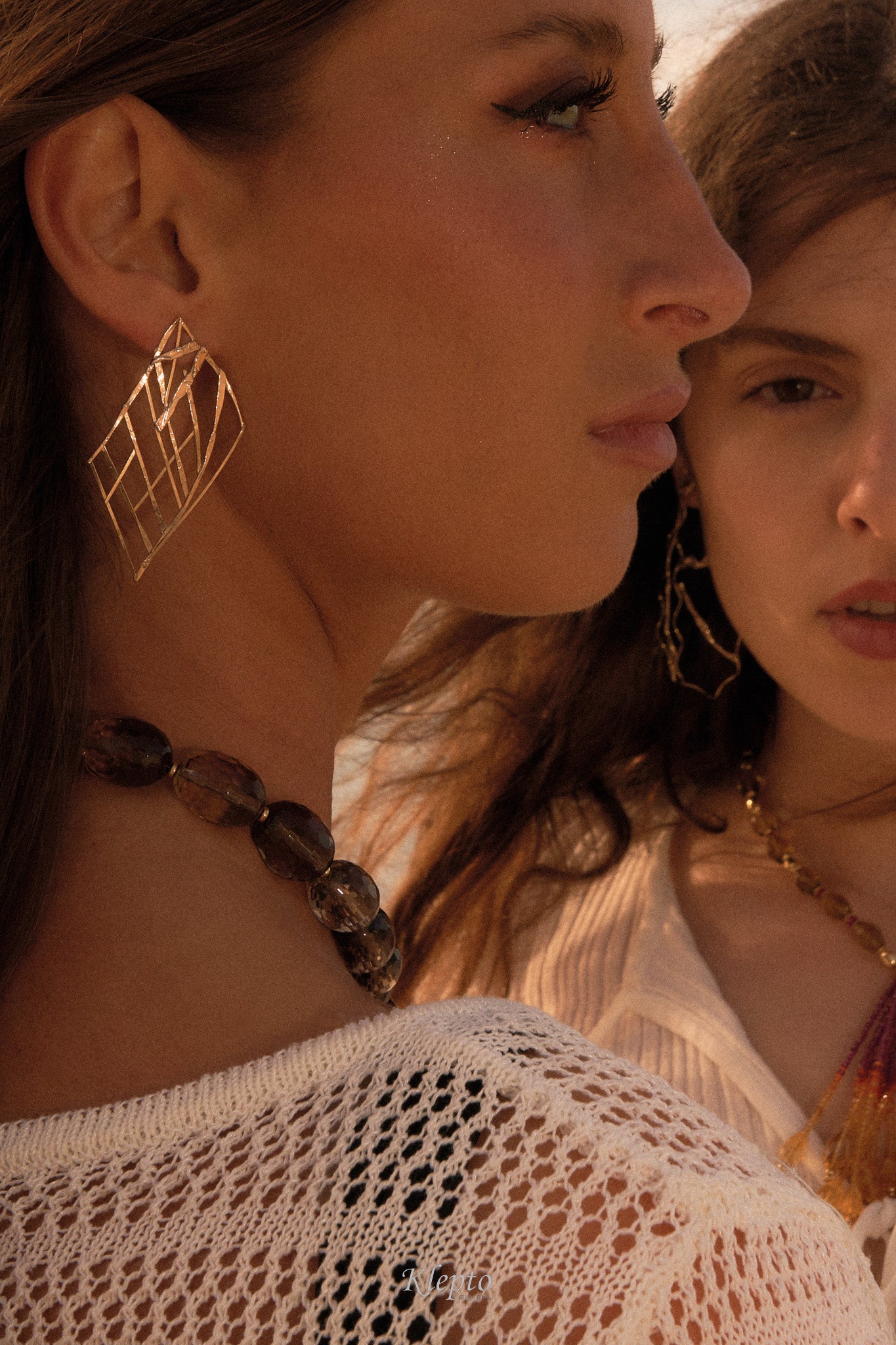 Natural white gold earrings