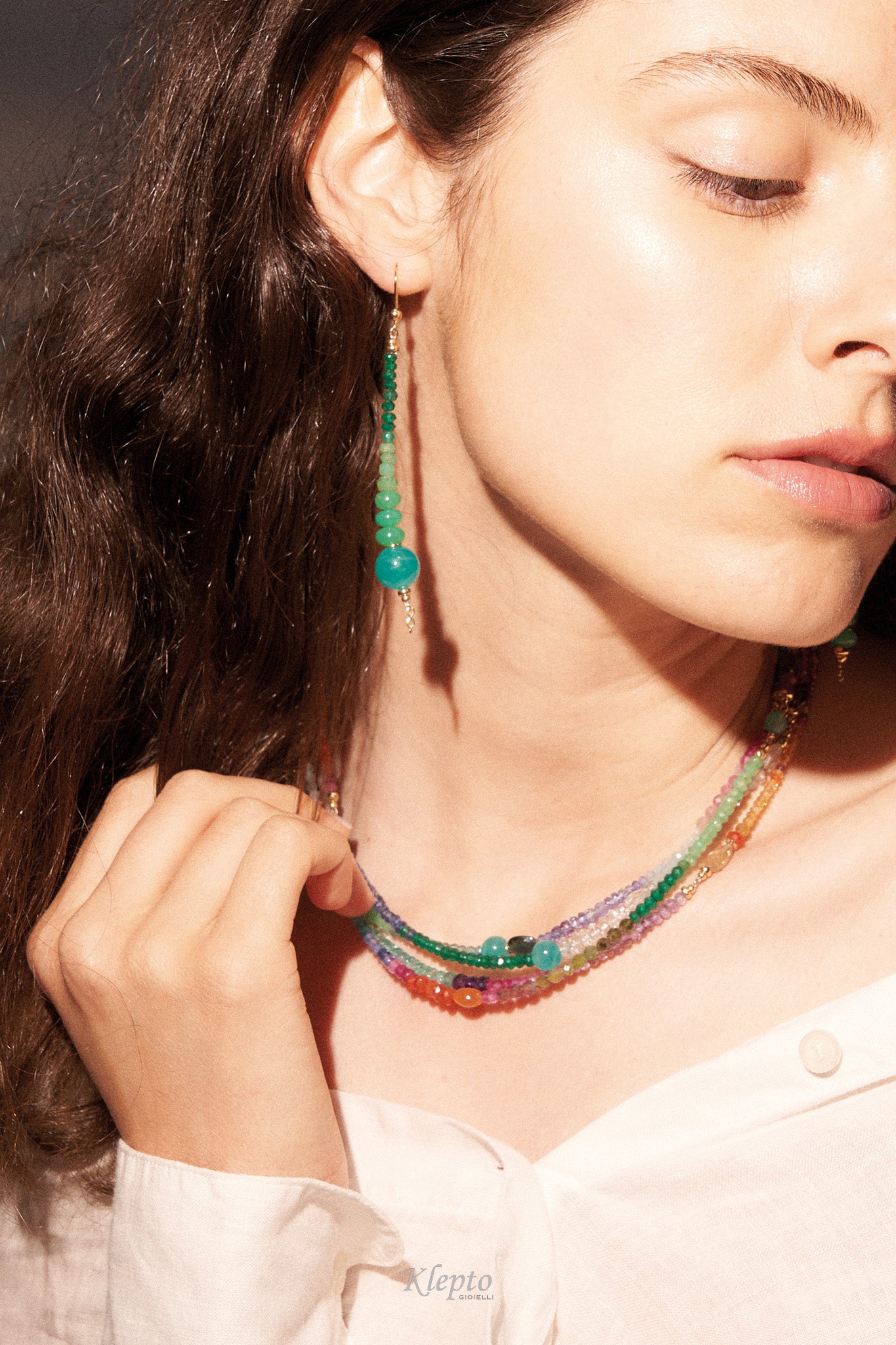 Rainbow yellow gold earrings with stones