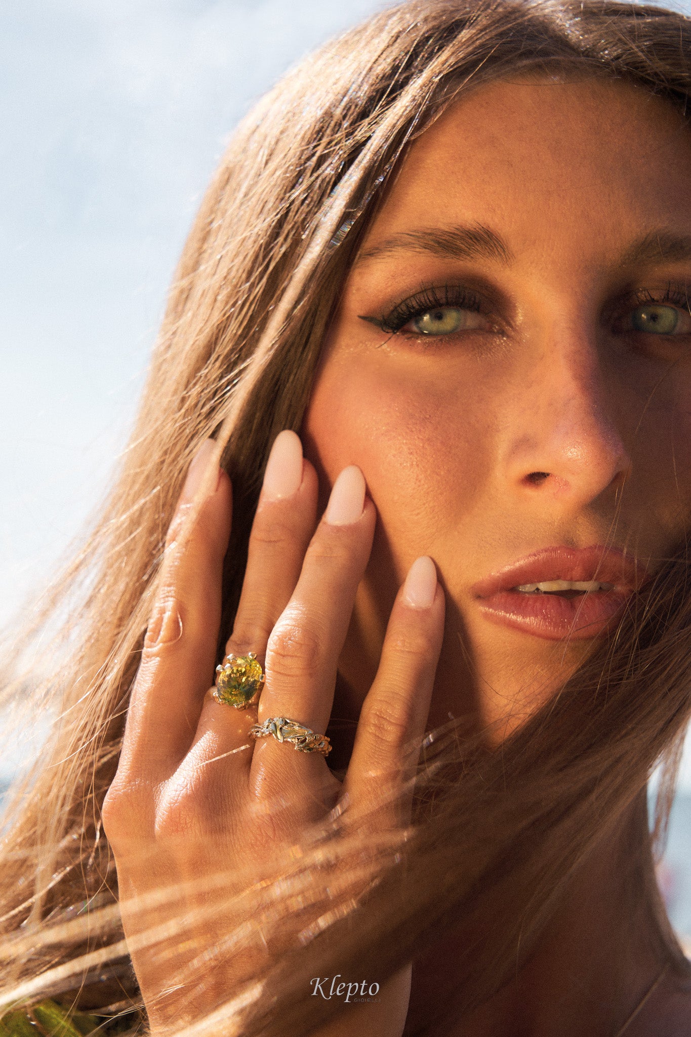 Flame-fused yellow gold ring