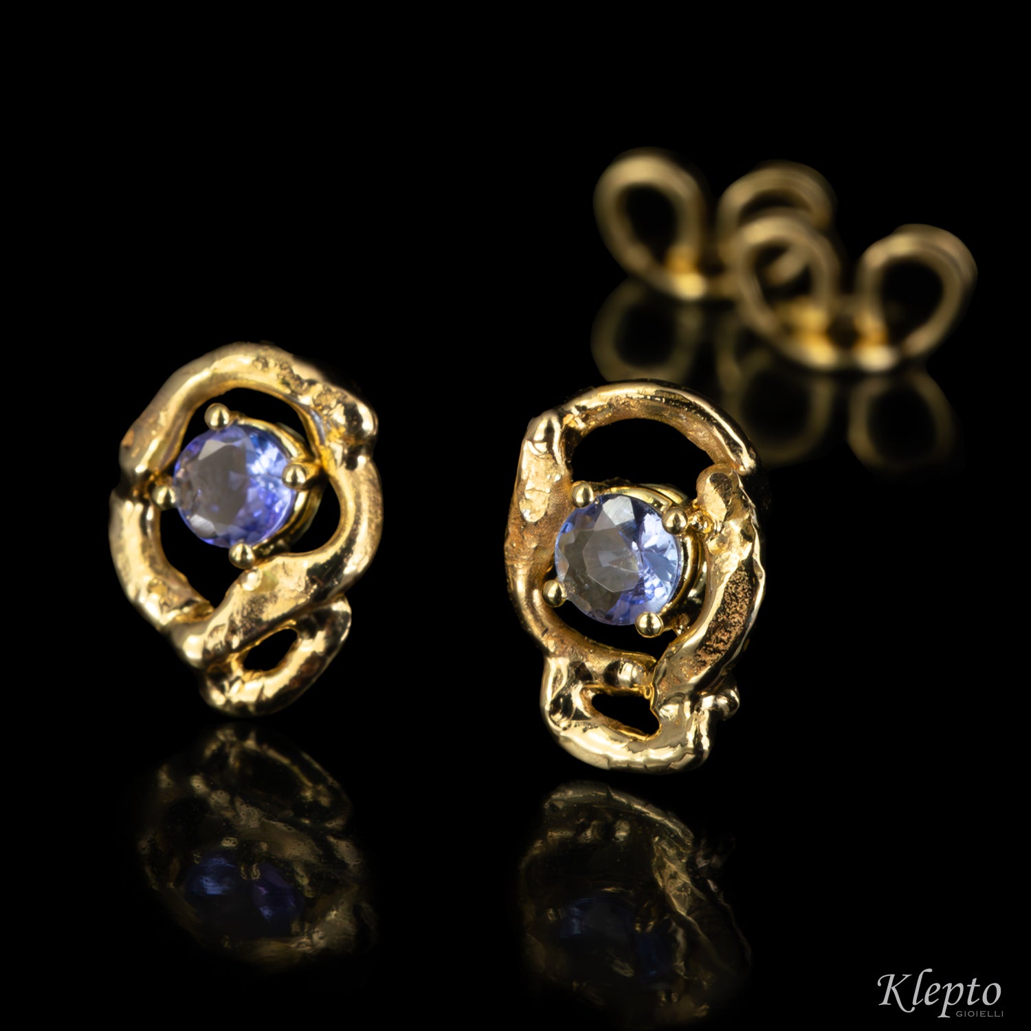 Yellow gold Pepita earrings with Tanzanites
