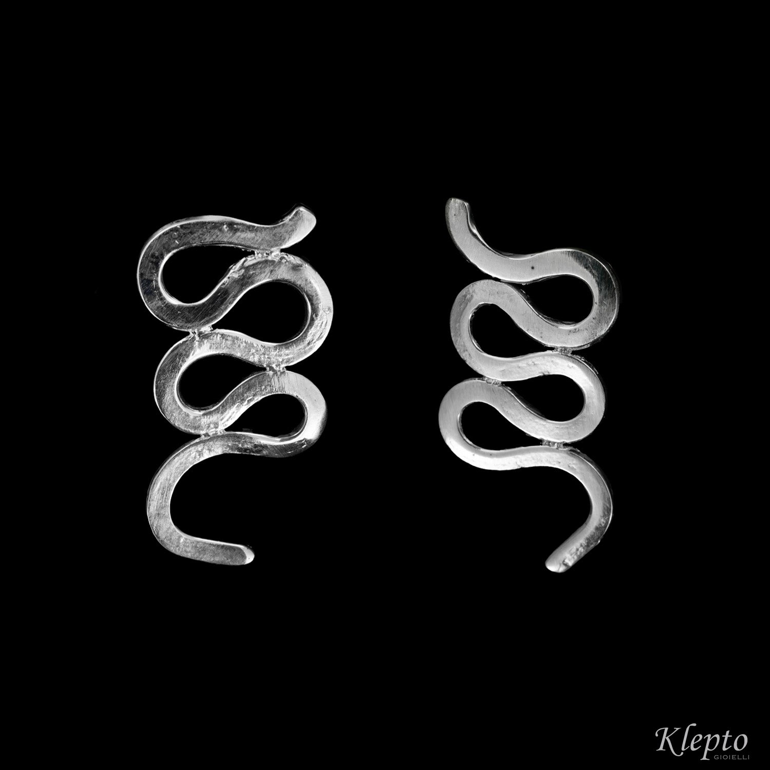 Silnova® silver earrings with wavy wire