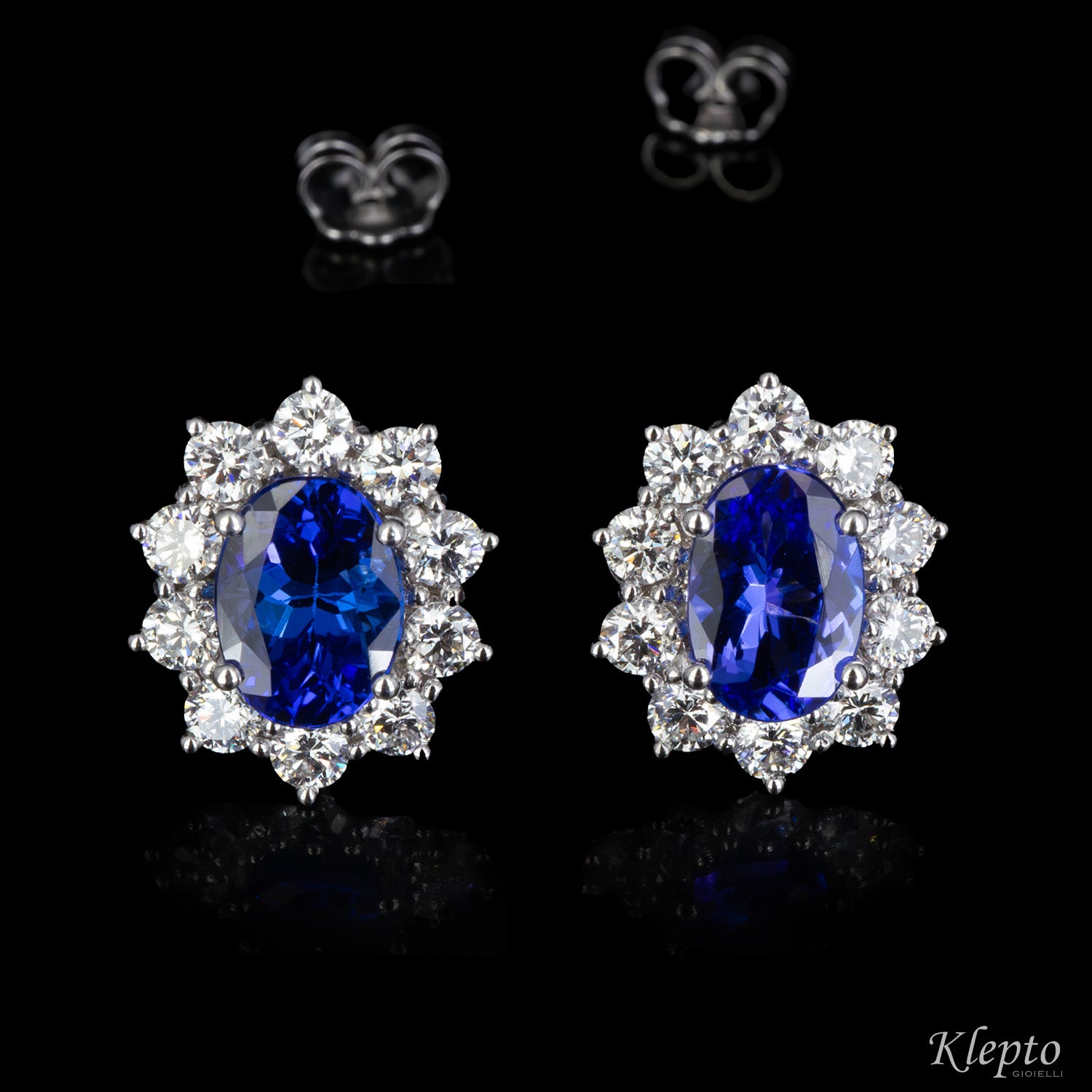 White gold lobe earrings with Tanzanites and Diamonds