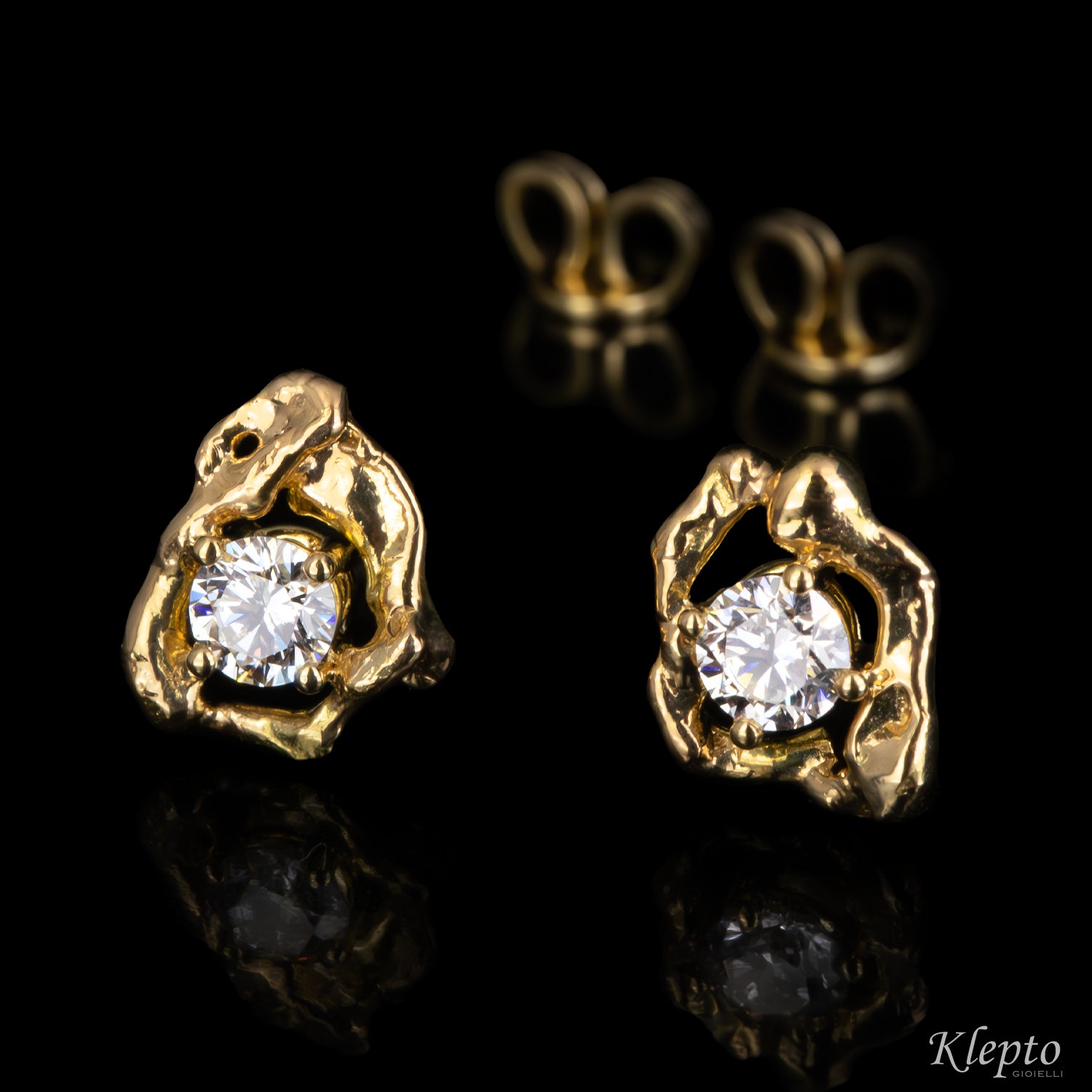 Yellow gold earrings with "Pepita" diamonds