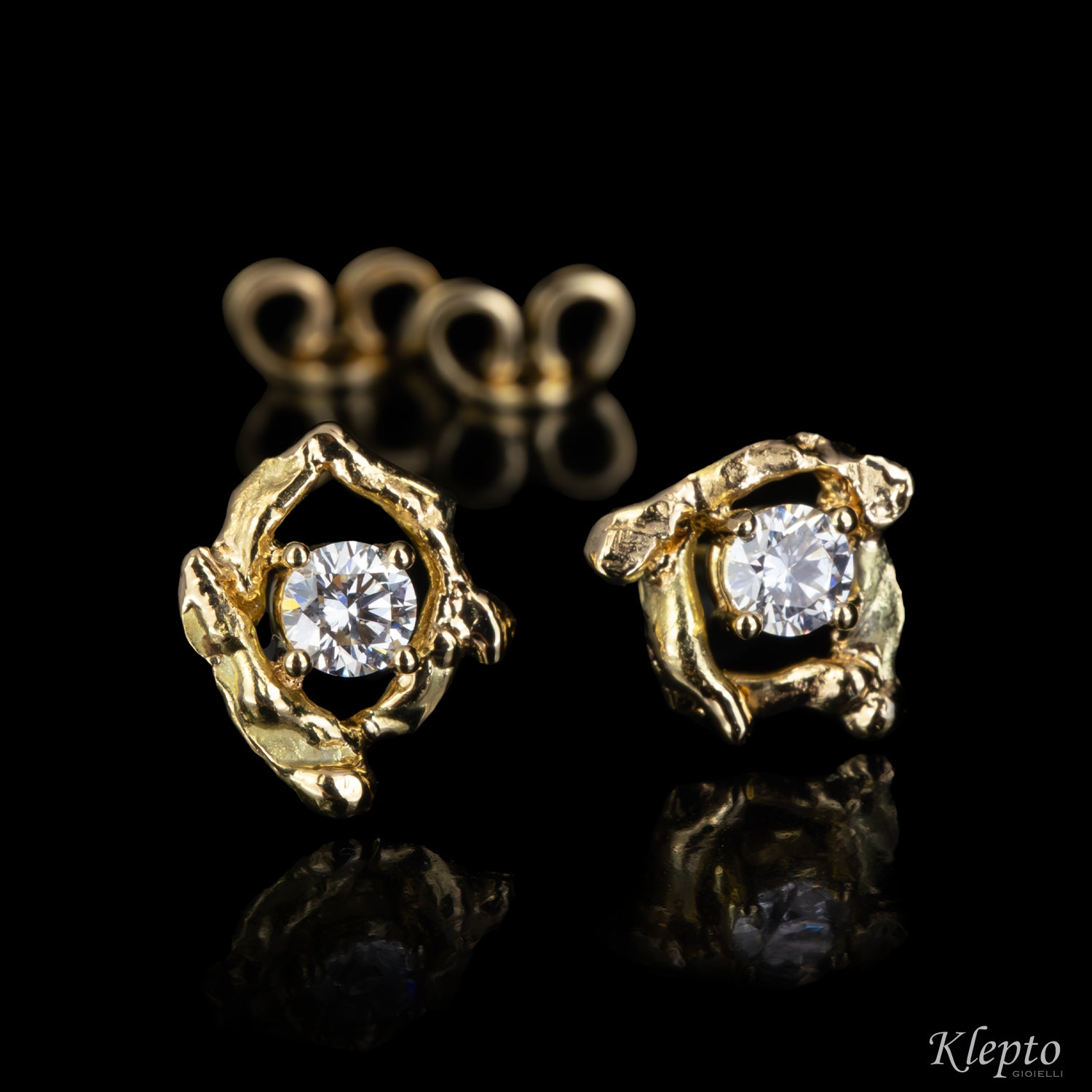 Yellow gold earrings with "Pepita" diamonds